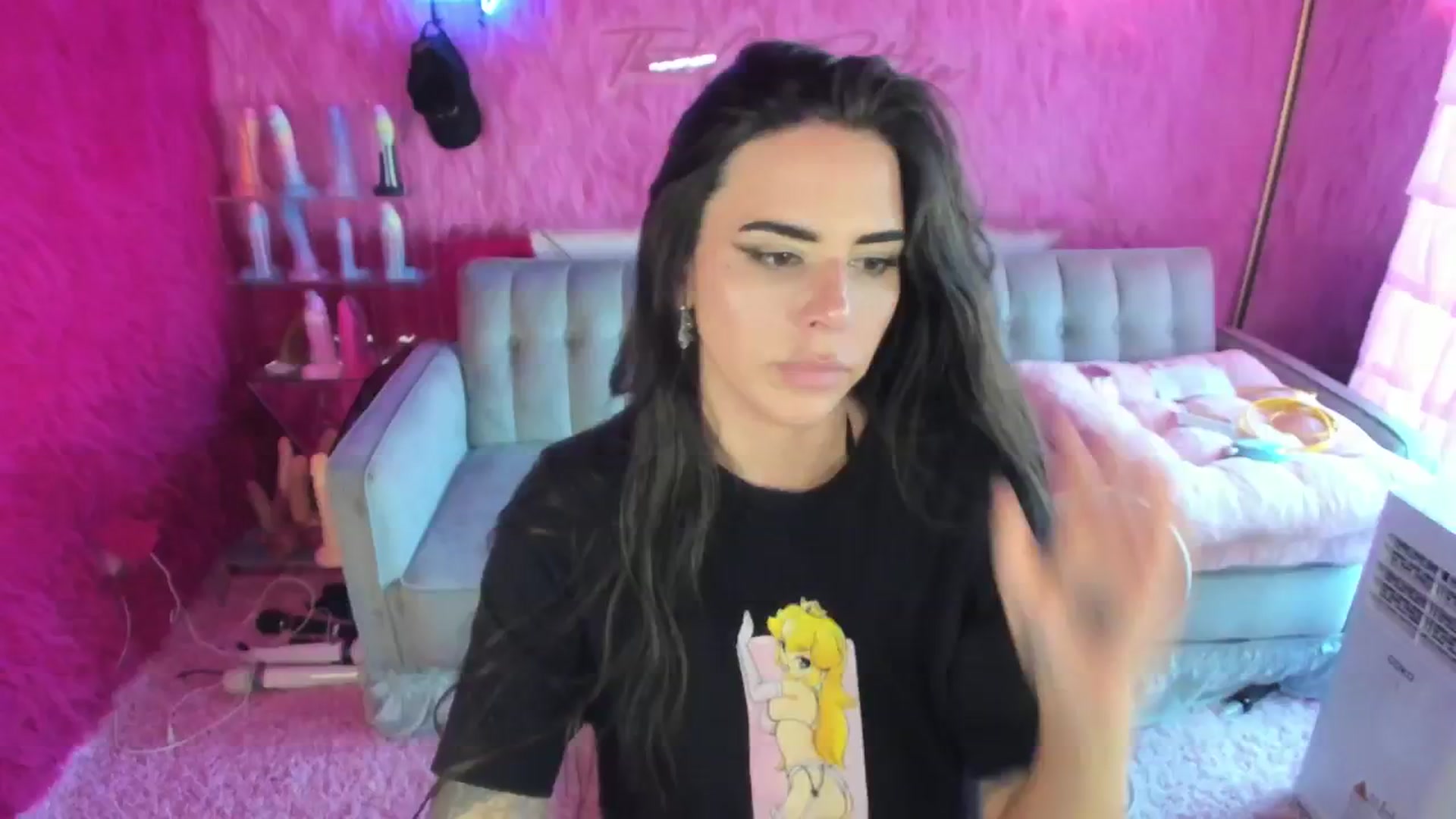 Gallery image thumbnail from thatgrlsuttin's myfreecams stream on, 09/14/2024, 24:24 image 1 of 20