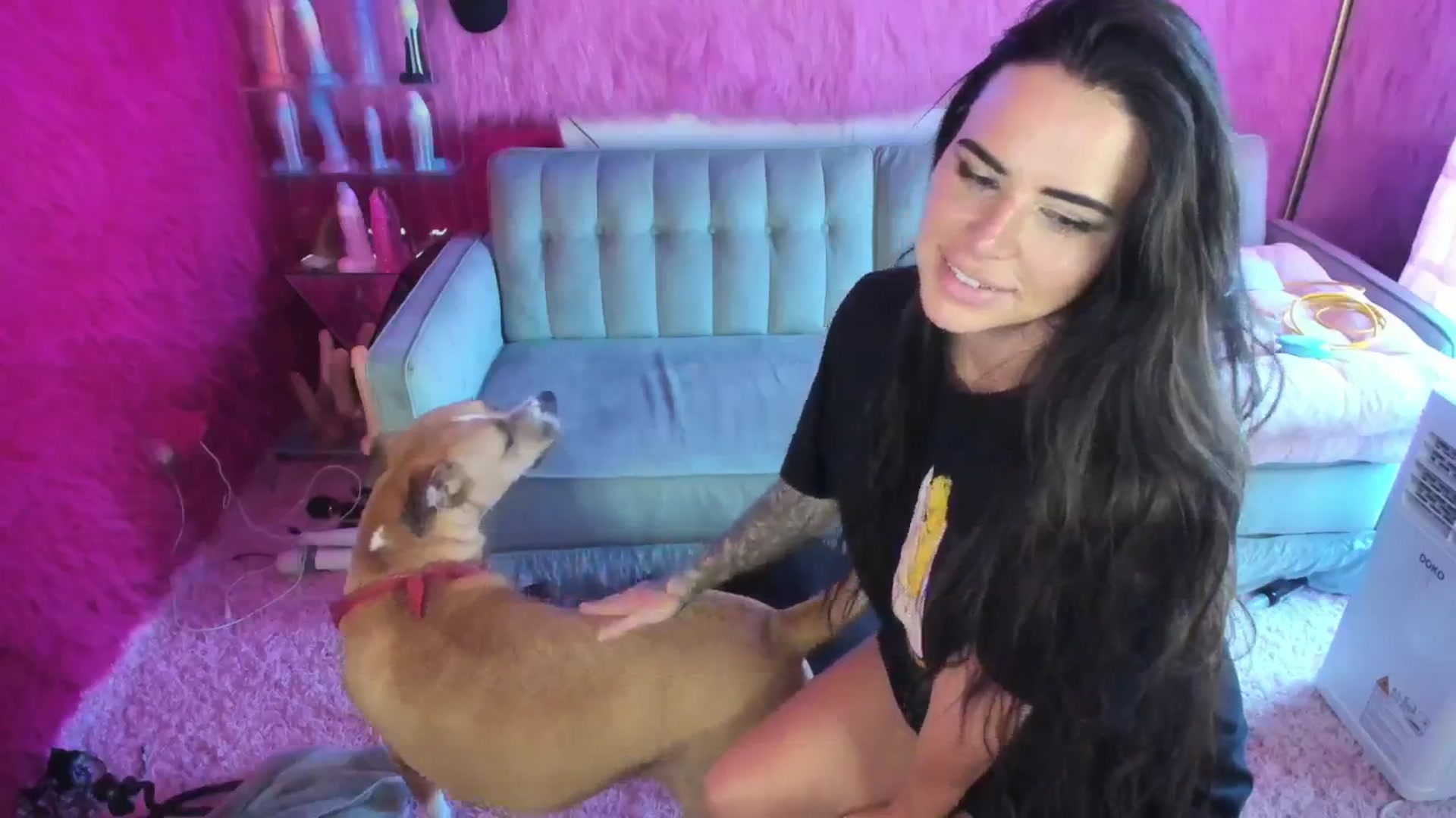 Gallery image thumbnail from thatgrlsuttin's myfreecams stream on, 09/14/2024, 24:24 image 13 of 20