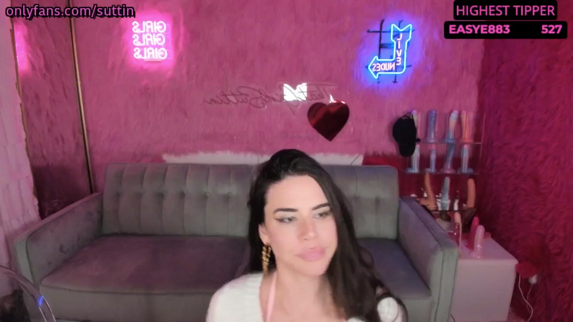 Gallery image thumbnail from thatgrlsuttin's myfreecams stream on, 11/06/2024, 07:15 image 15 of 20