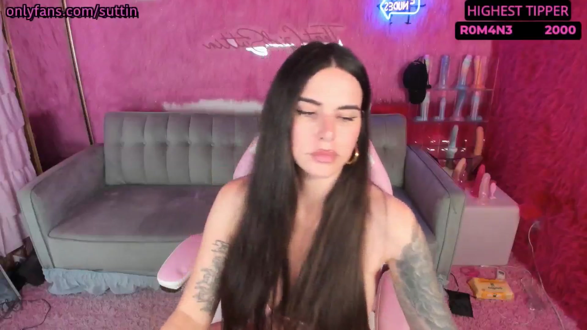 Gallery image thumbnail from thatgrlsuttin's myfreecams stream on, 12/02/2024, 08:16 image 8 of 20