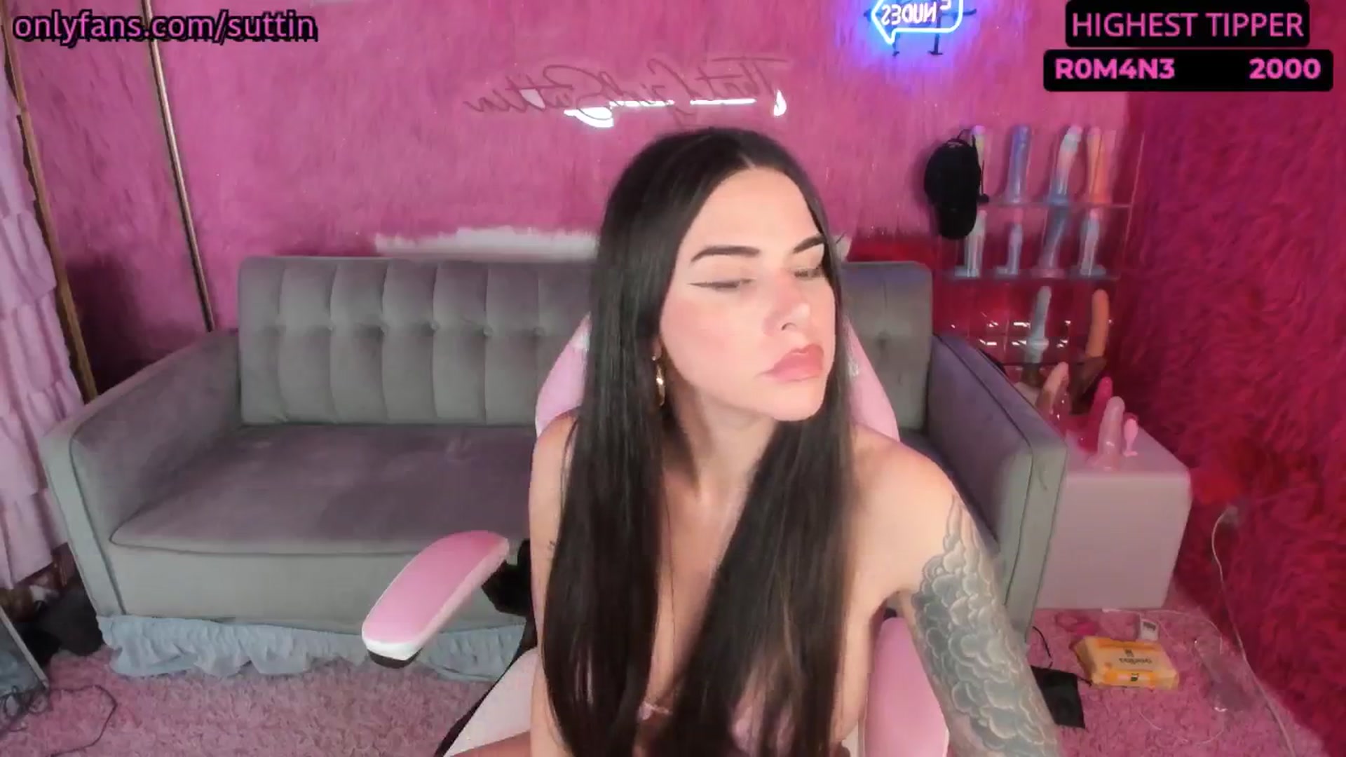 Gallery image thumbnail from thatgrlsuttin's myfreecams stream on, 12/02/2024, 08:16 image 20 of 20