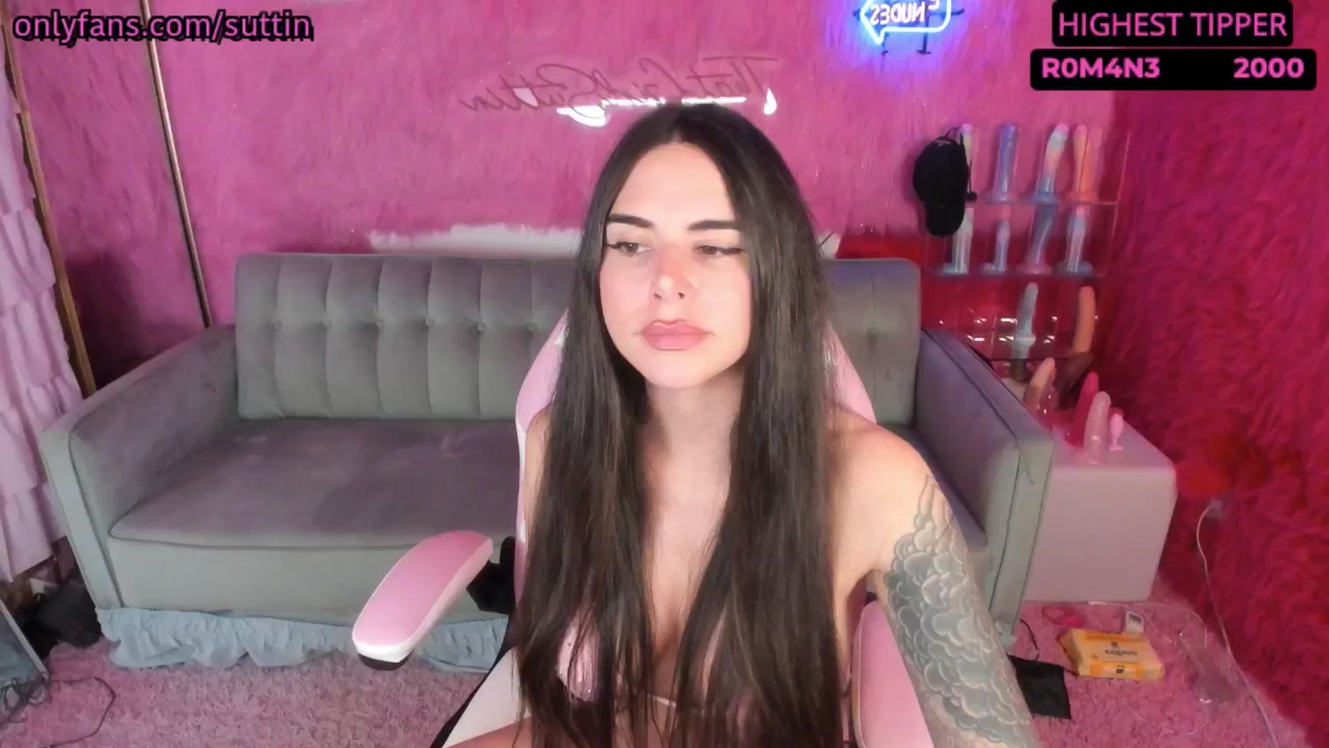 Gallery image thumbnail from thatgrlsuttin's myfreecams stream on, 12/02/2024, 08:16 image 13 of 20