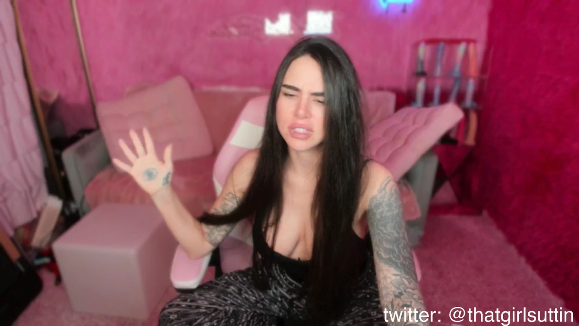 Gallery image thumbnail from thatgrlsuttin's myfreecams stream on, 03/31/2025, 05:54 image 8 of 20