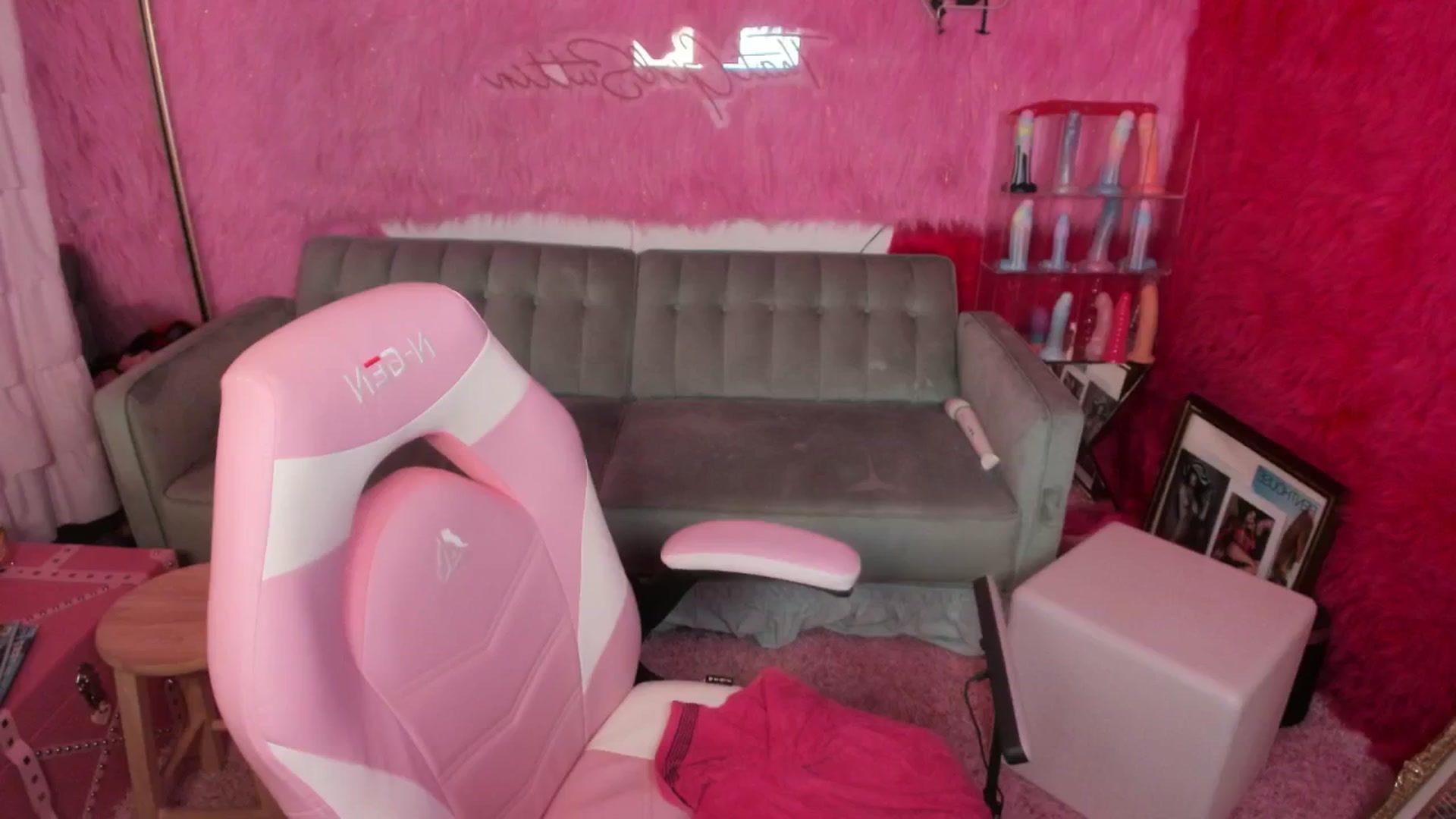 Gallery image thumbnail from thatgrlsuttin's myfreecams stream on, 07/10/2025, 06:49 image 7 of 20