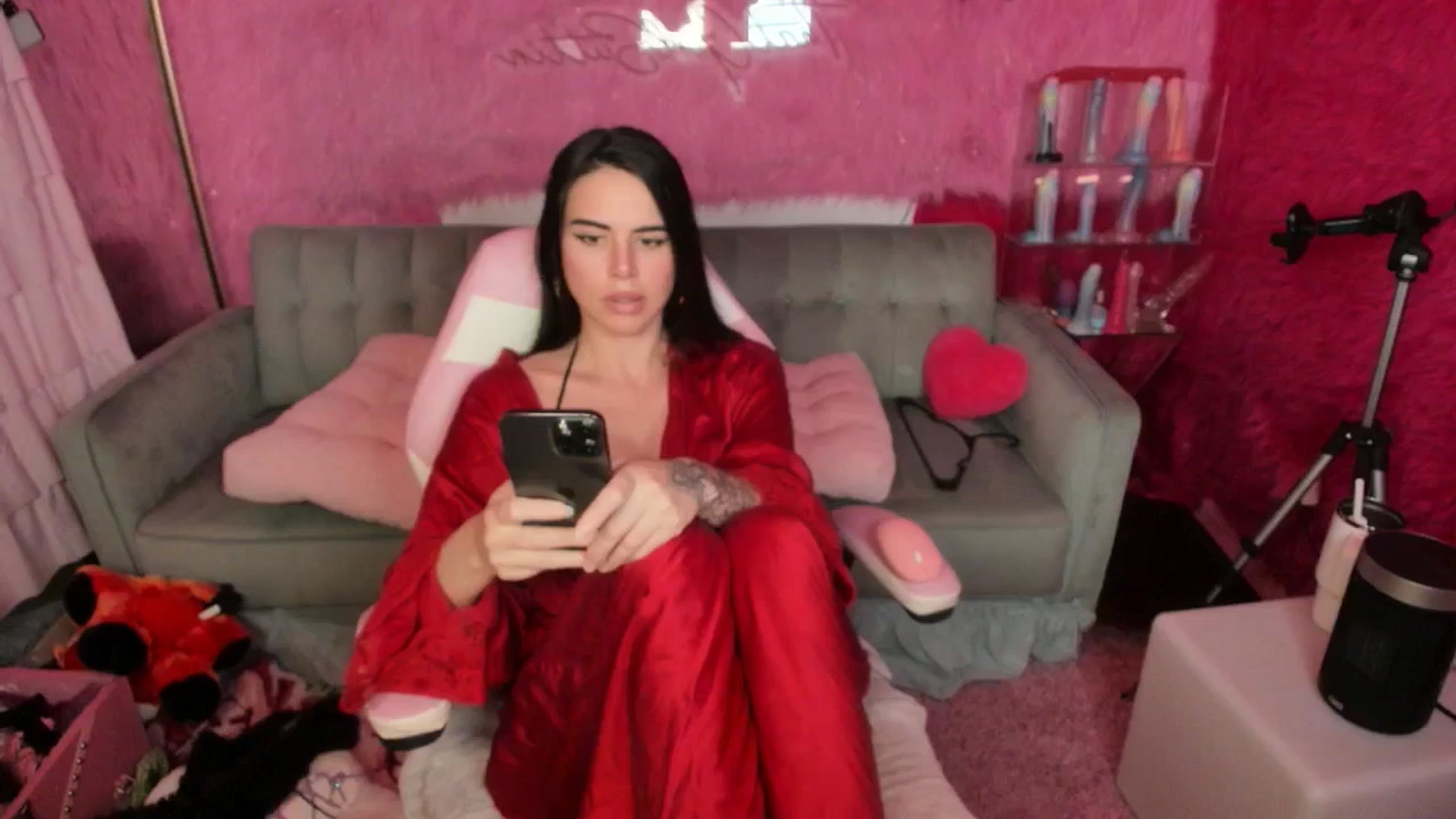 Gallery image thumbnail from thatgrlsuttin's myfreecams stream on, 12/02/2025, 01:39 image 14 of 20