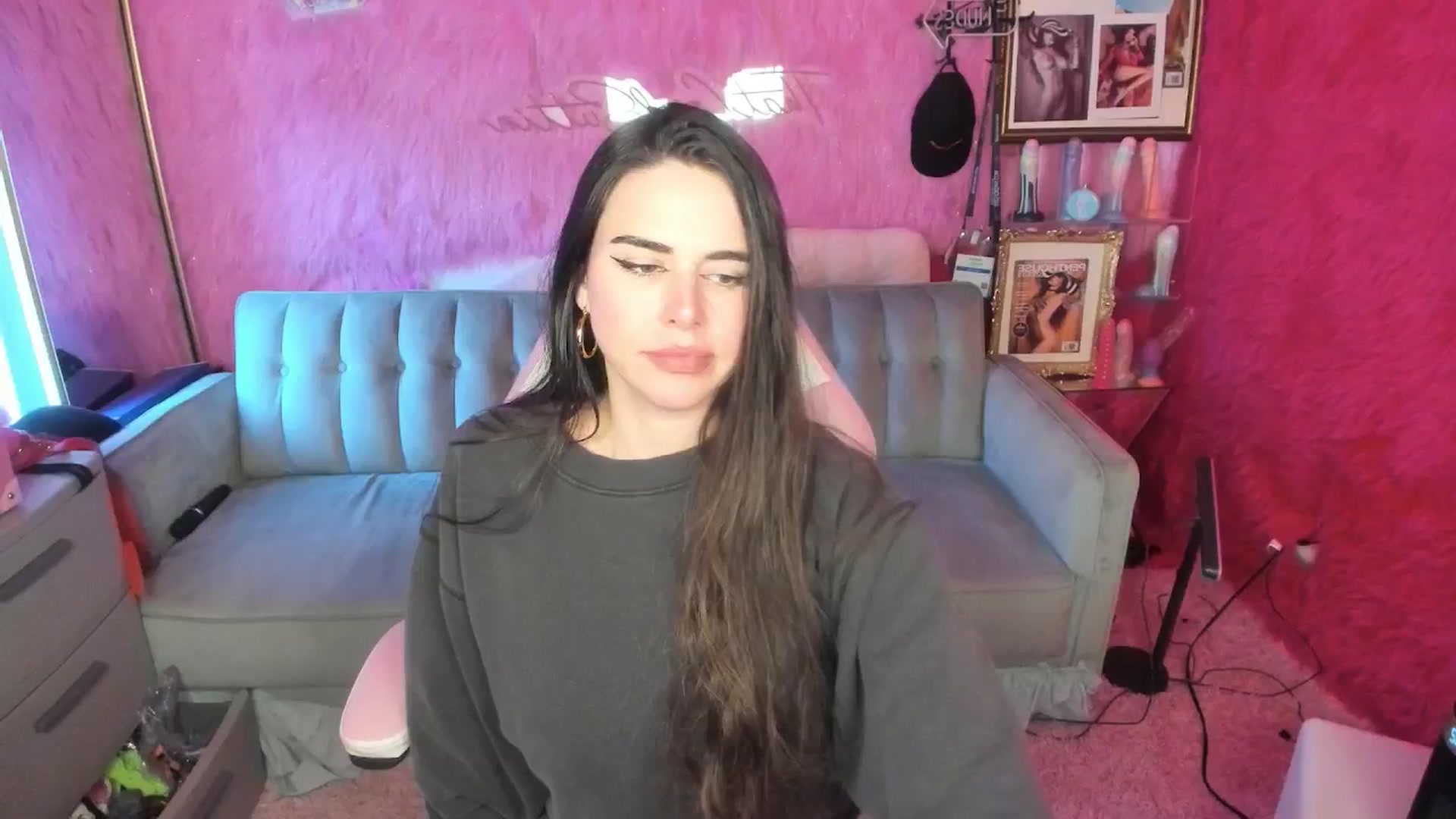 Gallery image thumbnail from thatgrlsuttin's myfreecams stream on, 01/08/2026, 24:03 image 20 of 20