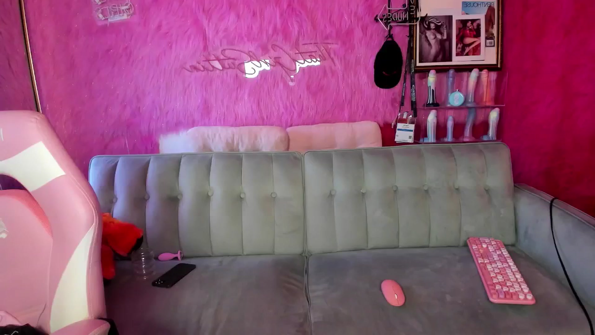 Gallery image thumbnail from thatgrlsuttin's myfreecams stream on, 02/26/2026, 24:13 image 20 of 20