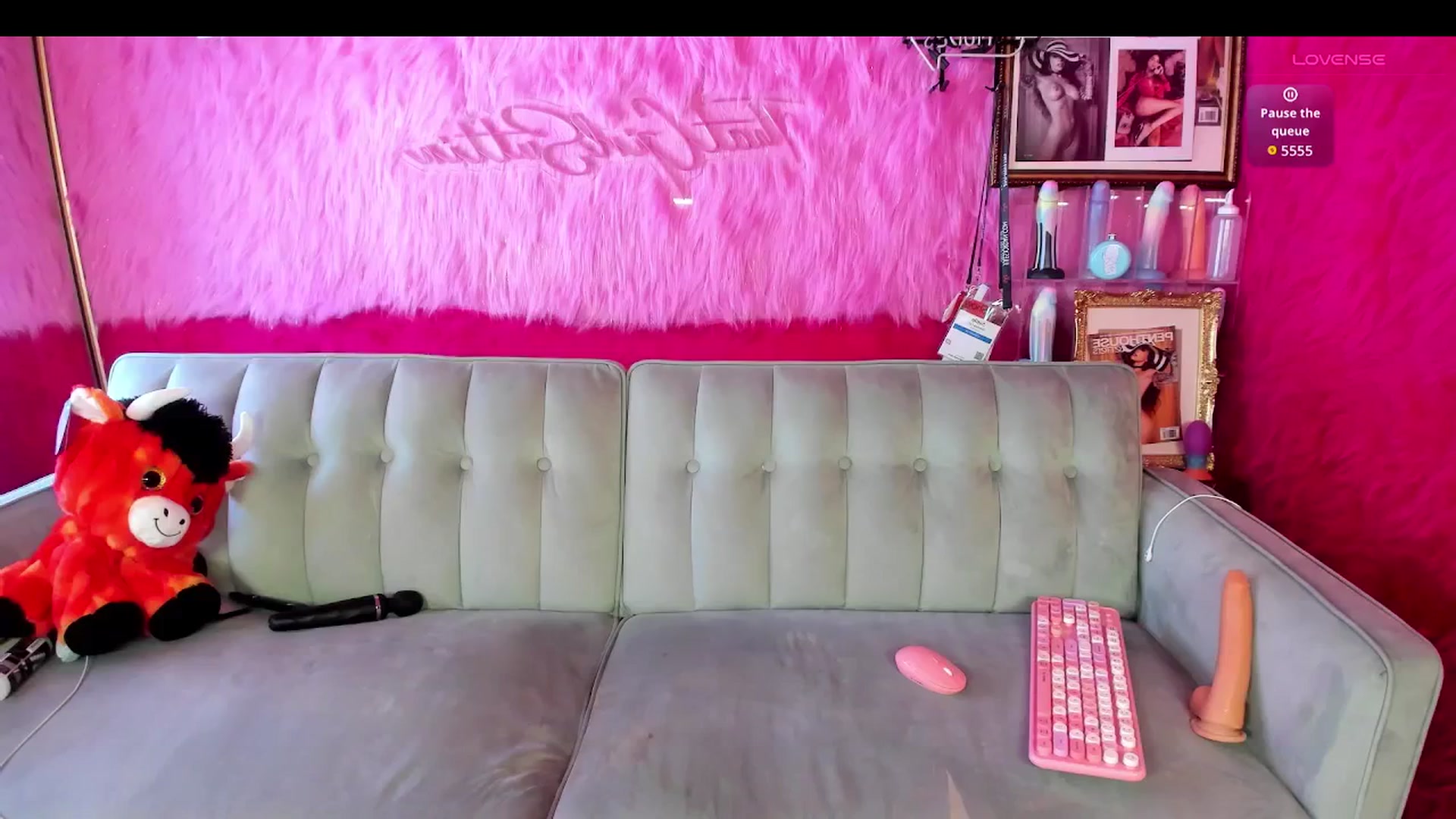 Gallery image thumbnail from thatgrlsuttin's myfreecams stream on, 03/20/2026, 22:39 image 9 of 20
