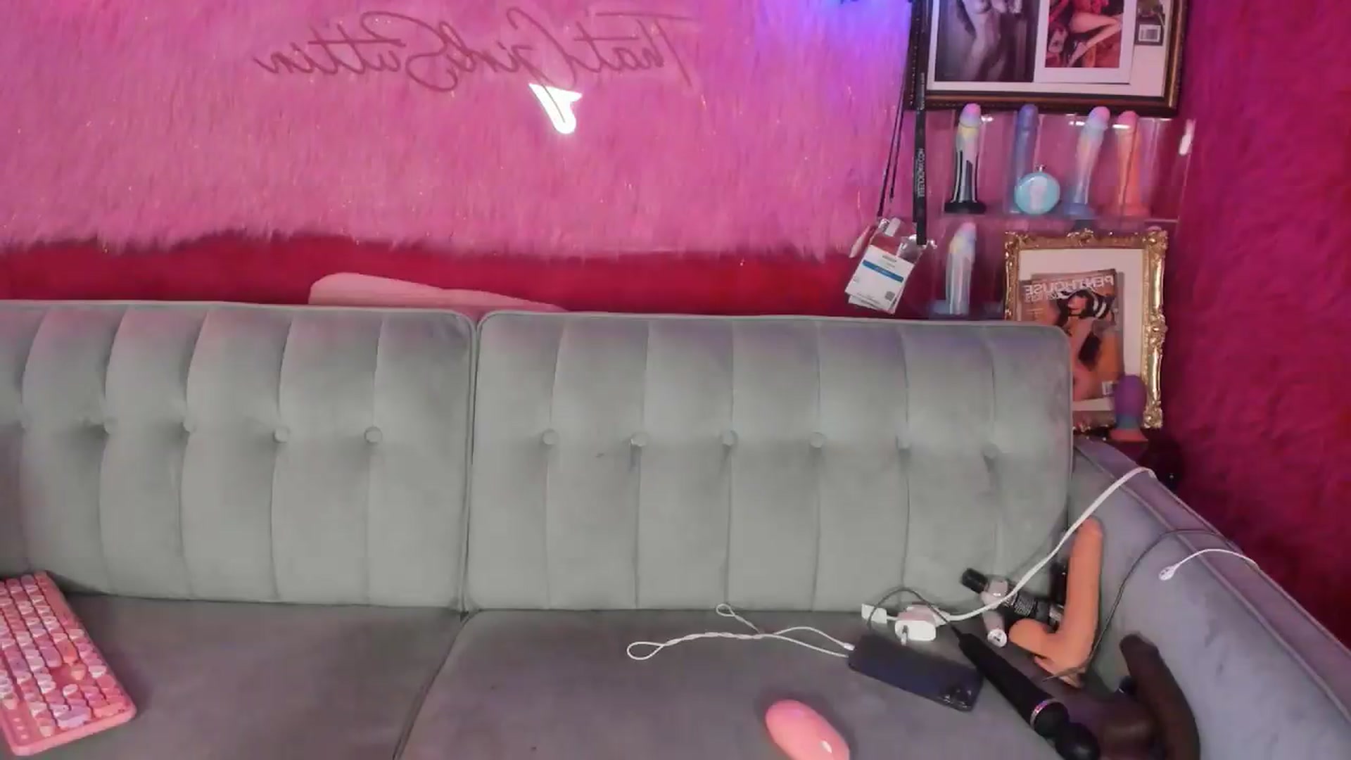 Gallery image thumbnail from thatgrlsuttin's myfreecams stream on, 04/28/2026, 03:18 image 18 of 20