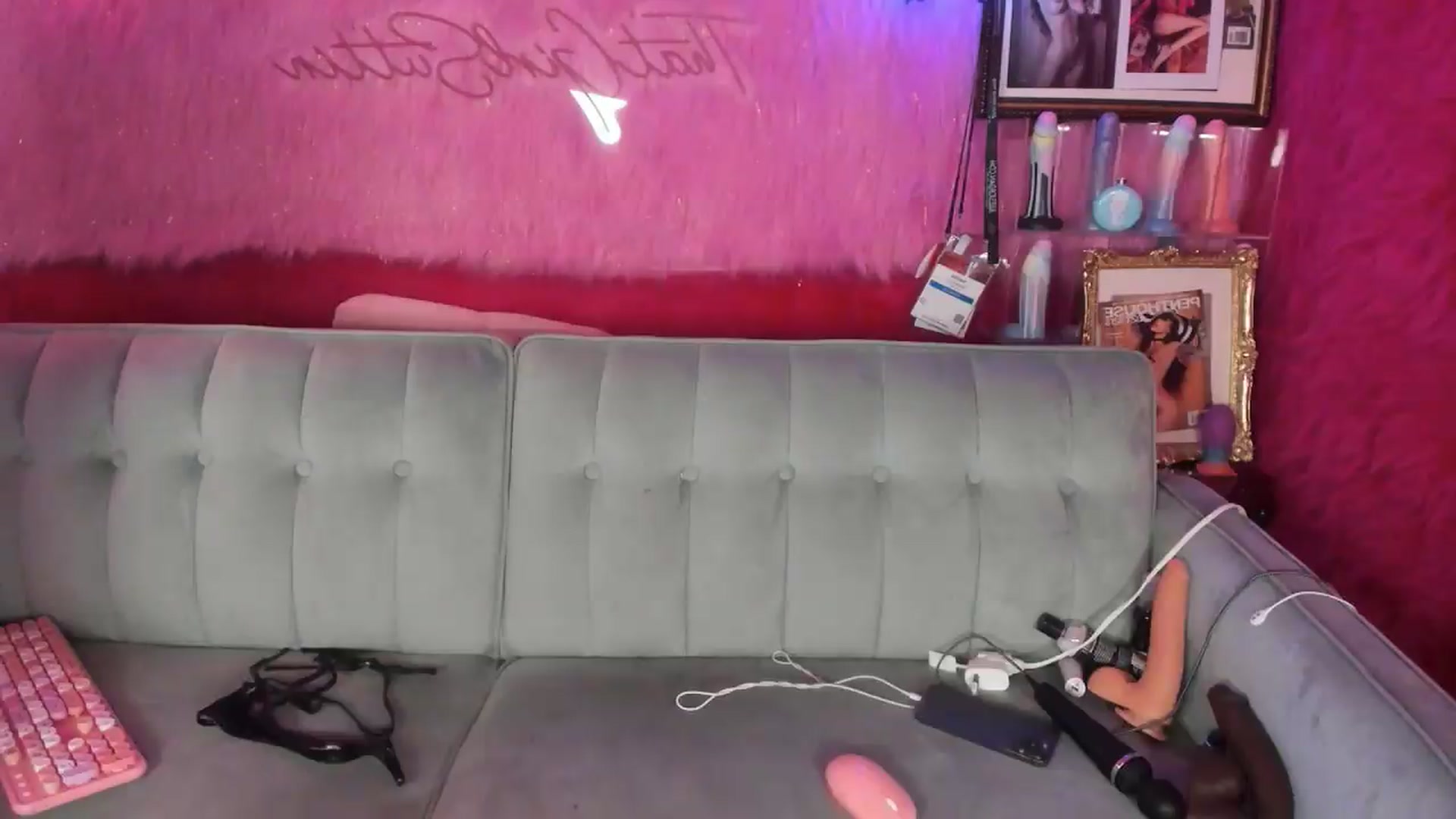 Gallery image thumbnail from thatgrlsuttin's myfreecams stream on, 04/28/2026, 03:18 image 19 of 20