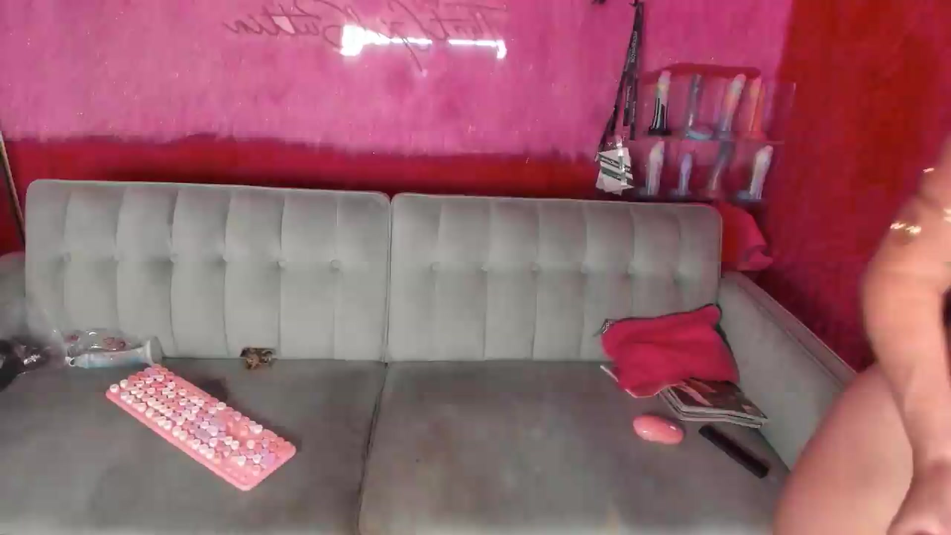 Gallery image thumbnail from thatgrlsuttin's myfreecams stream on, 08/12/2026, 04:33 image 3 of 20