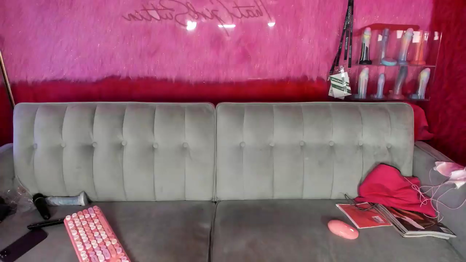 Gallery image thumbnail from thatgrlsuttin's myfreecams stream on, 08/17/2026, 01:54 image 6 of 20