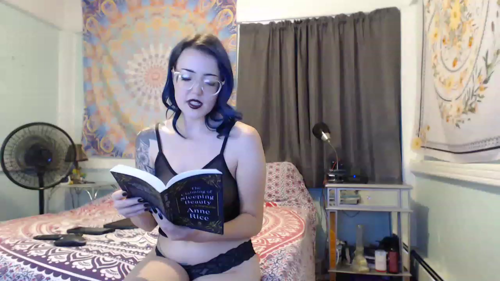 Gallery image thumbnail from the1daisymoon's myfreecams stream on, 08/23/2023, 03:56 image 4 of 20