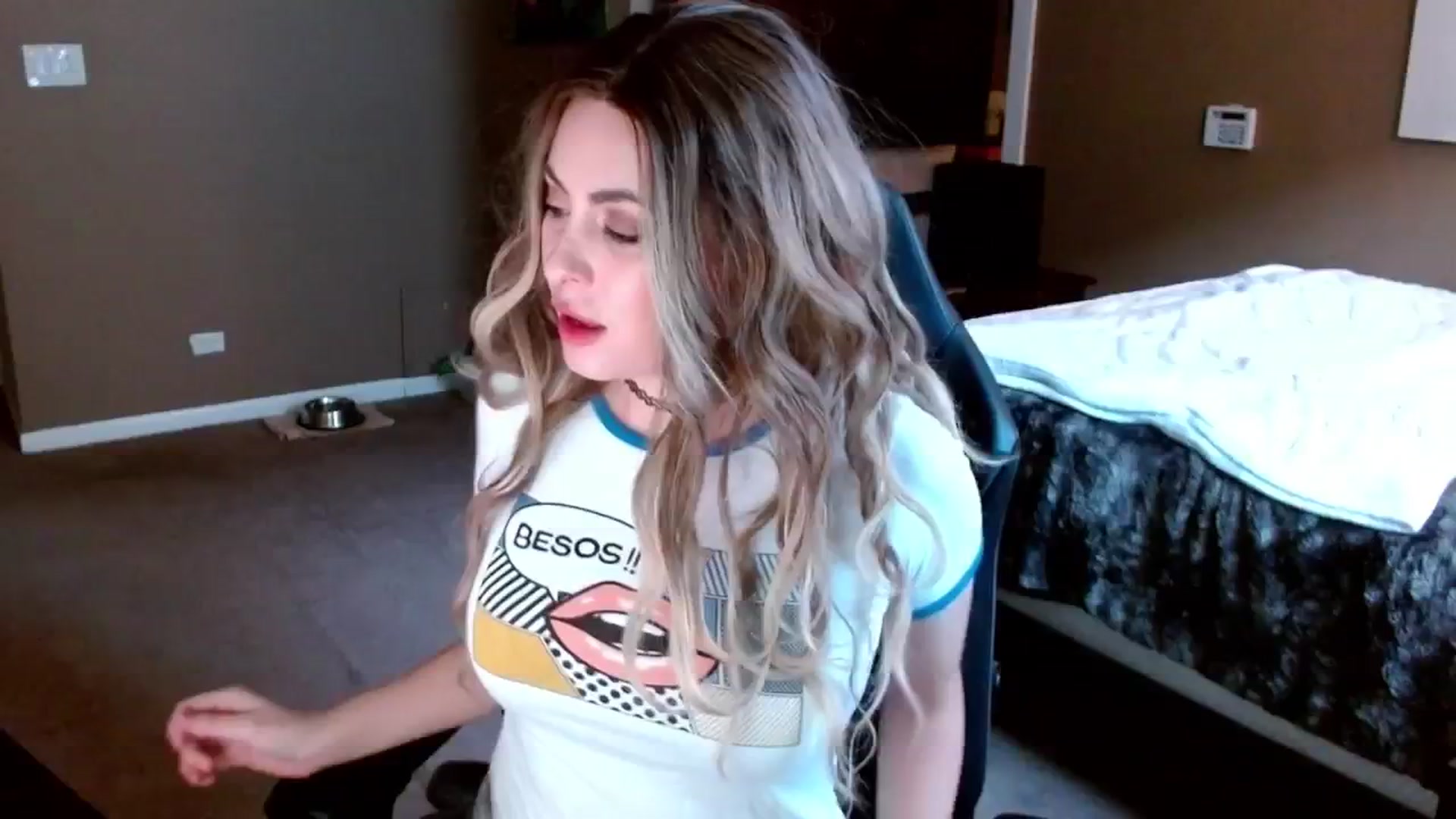 Gallery image thumbnail from theLoveGuru's myfreecams stream on, 11/02/2024, 22:22 image 7 of 20