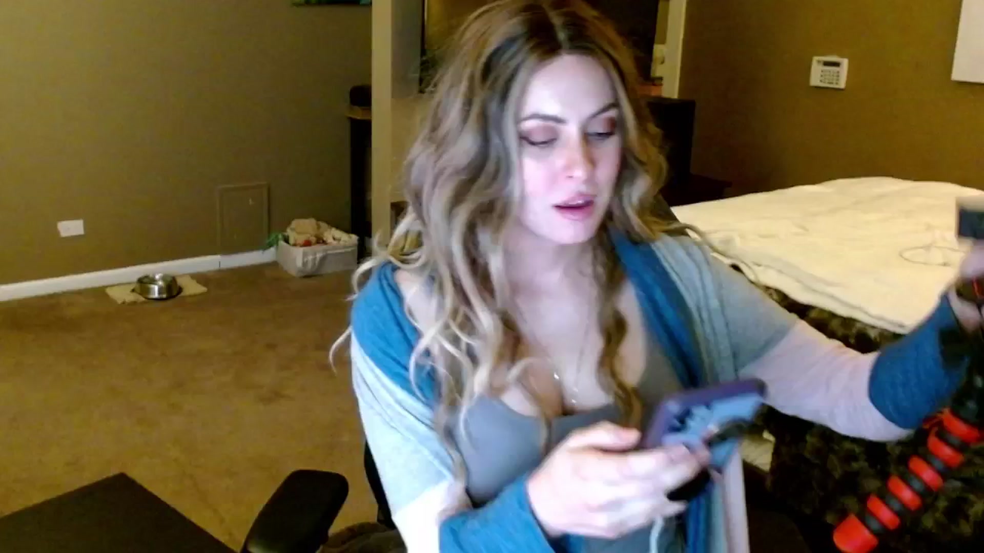 Gallery image thumbnail from theLoveGuru's myfreecams stream on, 11/08/2024, 04:15 image 10 of 20