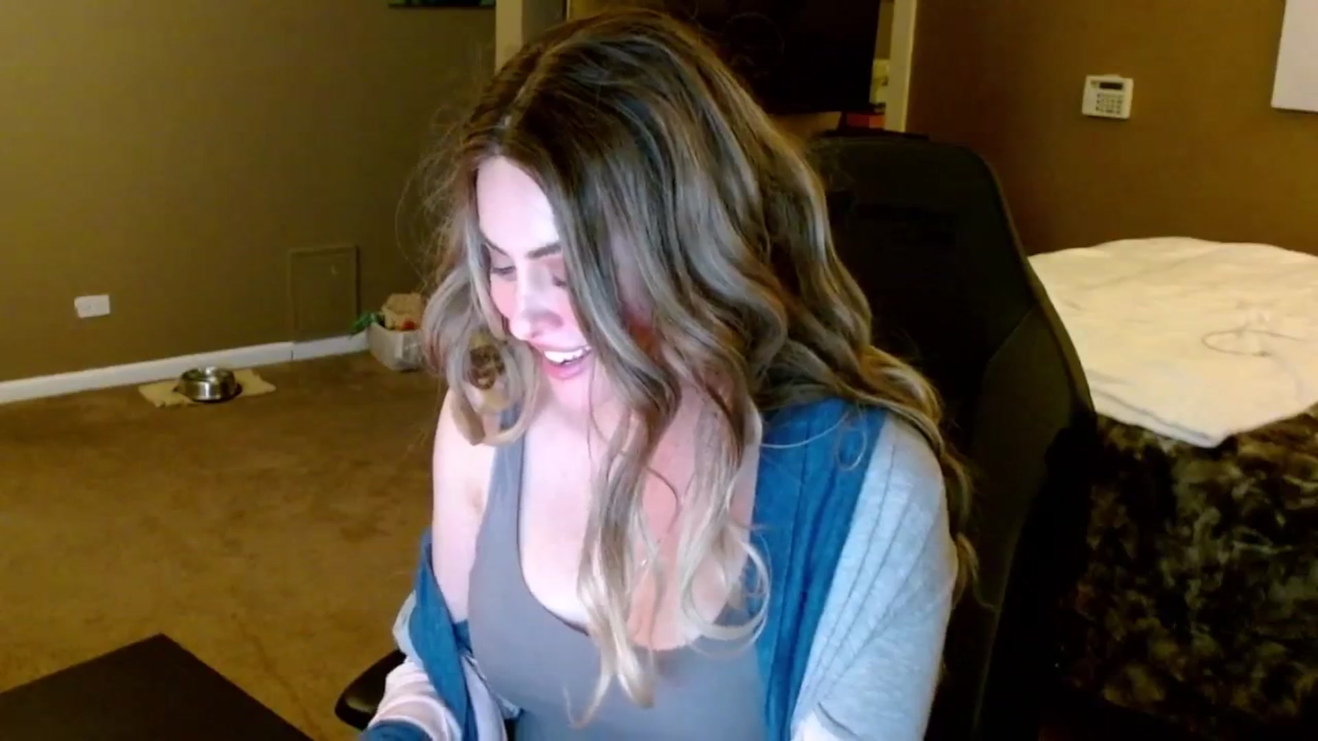 Gallery image thumbnail from theLoveGuru's myfreecams stream on, 11/08/2024, 05:27 image 6 of 20