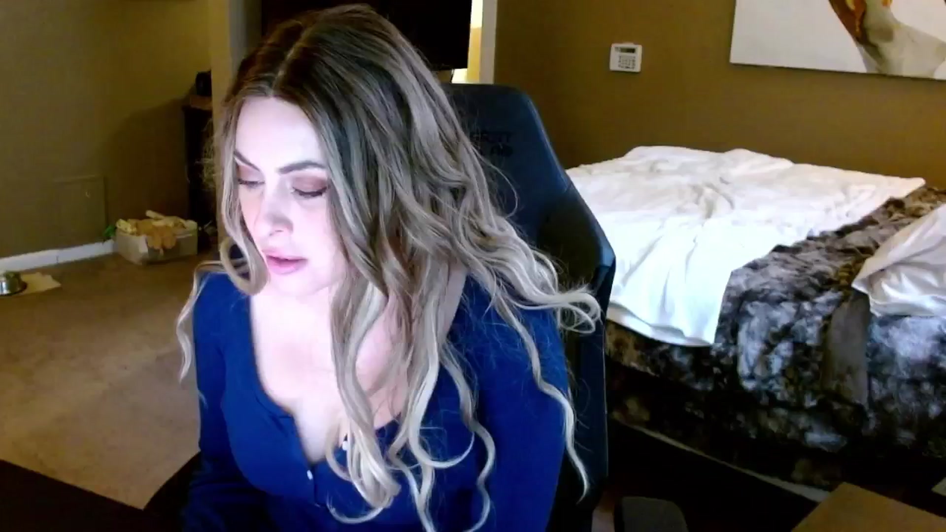 Gallery image thumbnail from theLoveGuru's myfreecams stream on, 11/14/2024, 20:05 image 6 of 20