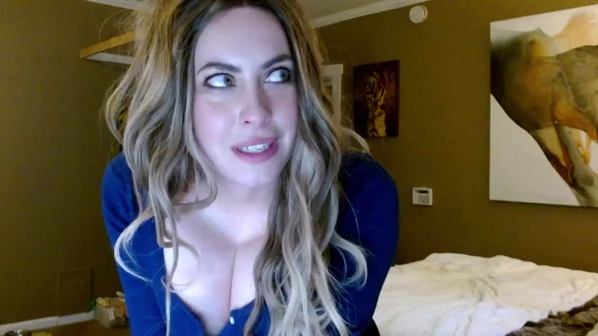 Gallery image thumbnail from theLoveGuru's myfreecams stream on, 11/14/2024, 21:35 image 18 of 20