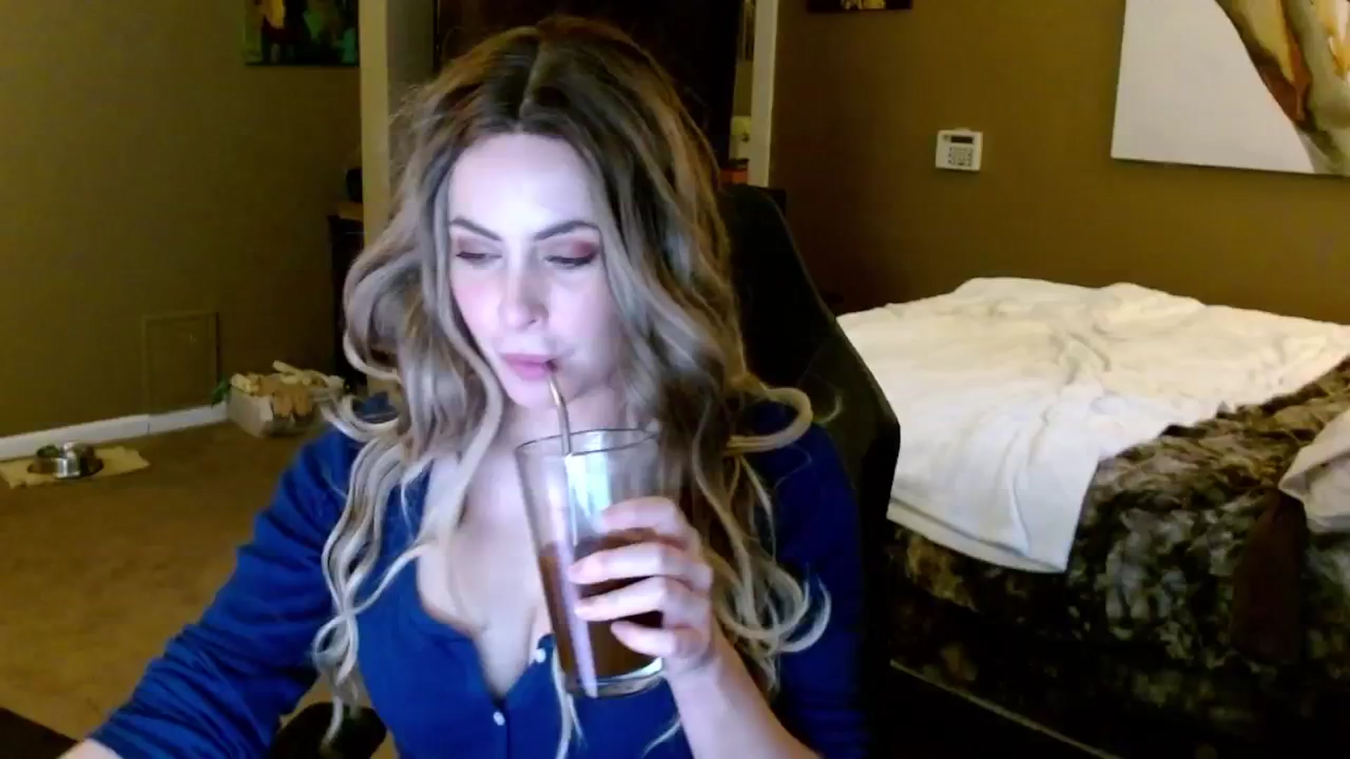 Gallery image thumbnail from theLoveGuru's myfreecams stream on, 11/14/2024, 21:35 image 19 of 20