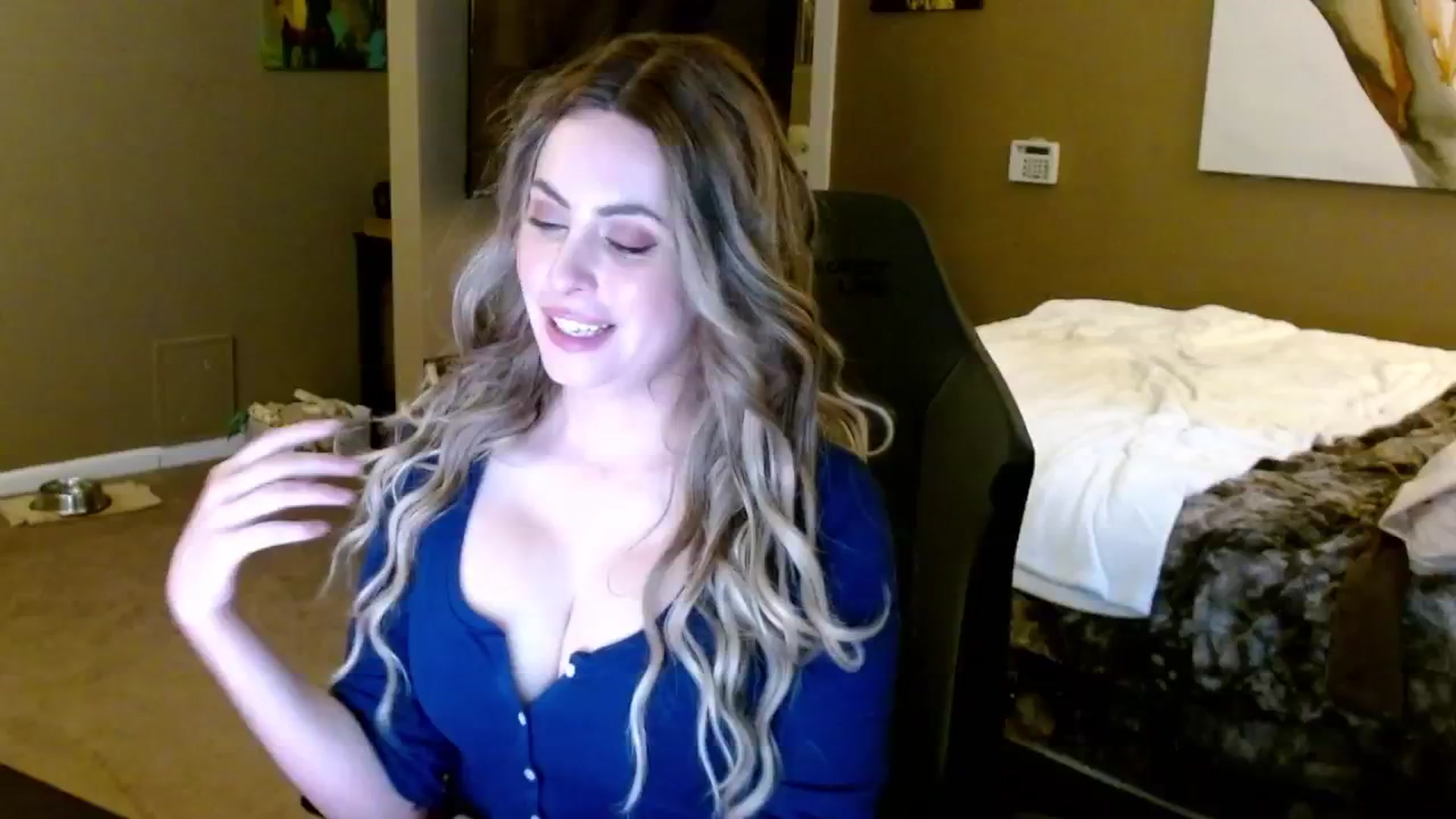 Gallery image thumbnail from theLoveGuru's myfreecams stream on, 11/14/2024, 21:35 image 20 of 20