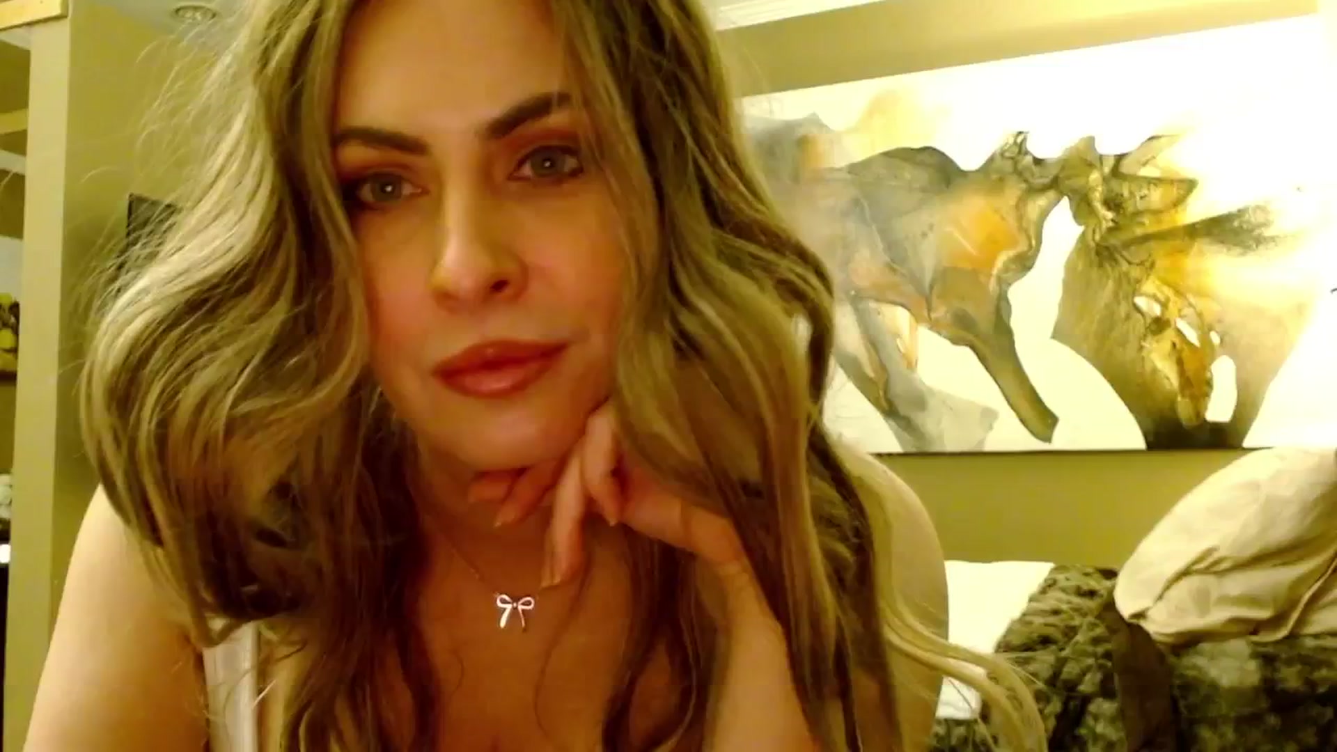 Gallery image thumbnail from theLoveGuru's myfreecams stream on, 11/15/2024, 07:15 image 2 of 20