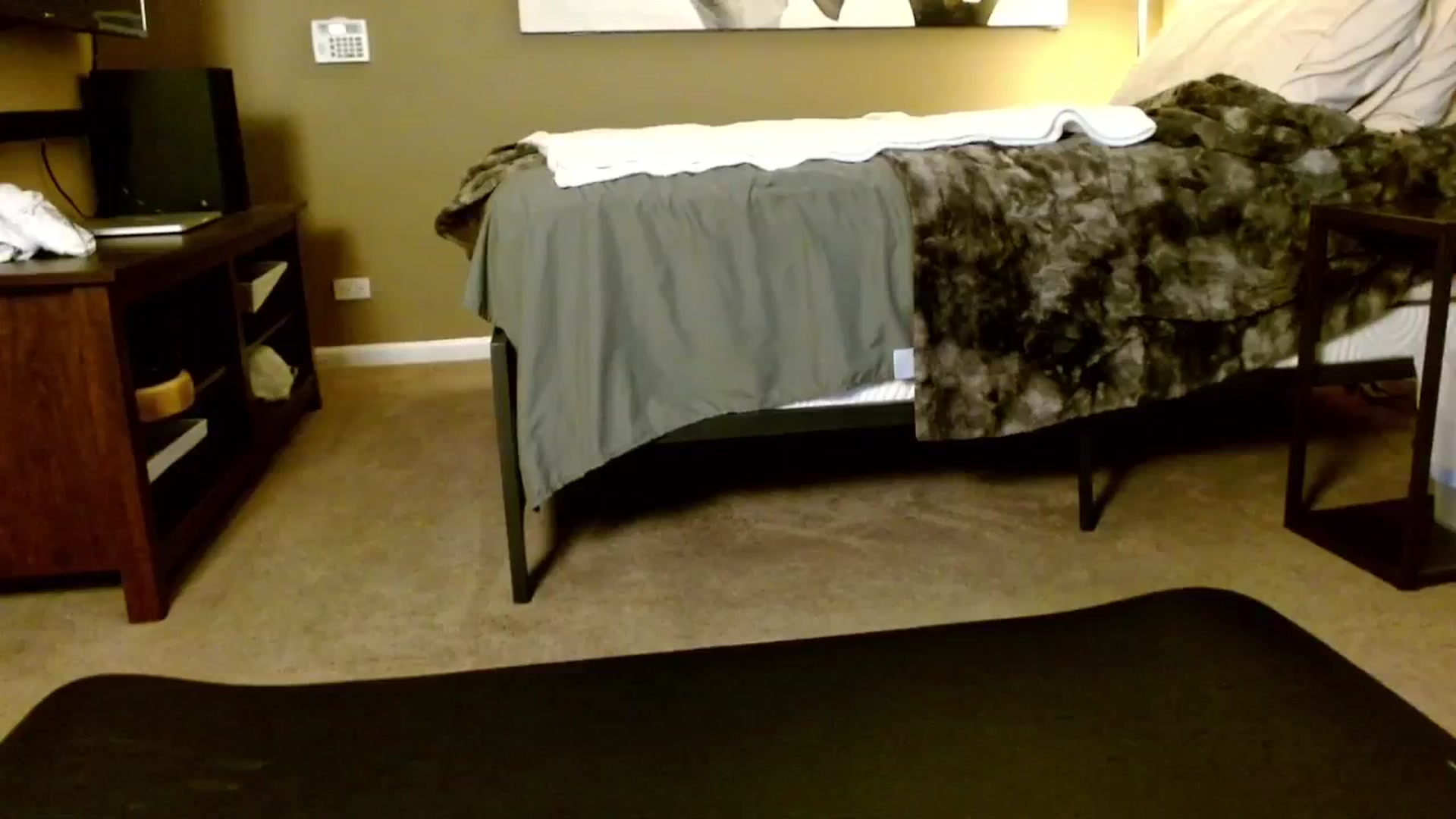 Gallery image thumbnail from theLoveGuru's myfreecams stream on, 11/24/2024, 07:33 image 18 of 20