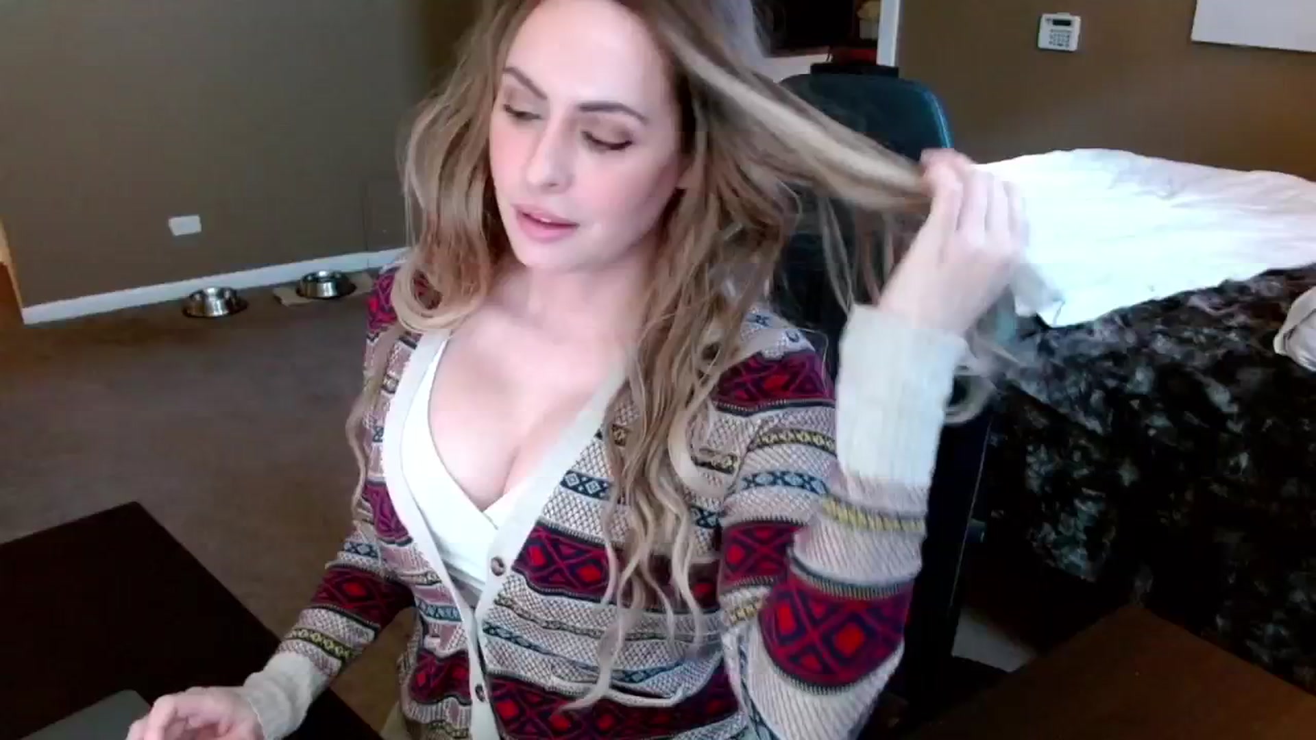 Gallery image thumbnail from theLoveGuru's myfreecams stream on, 11/26/2024, 20:33 image 11 of 20