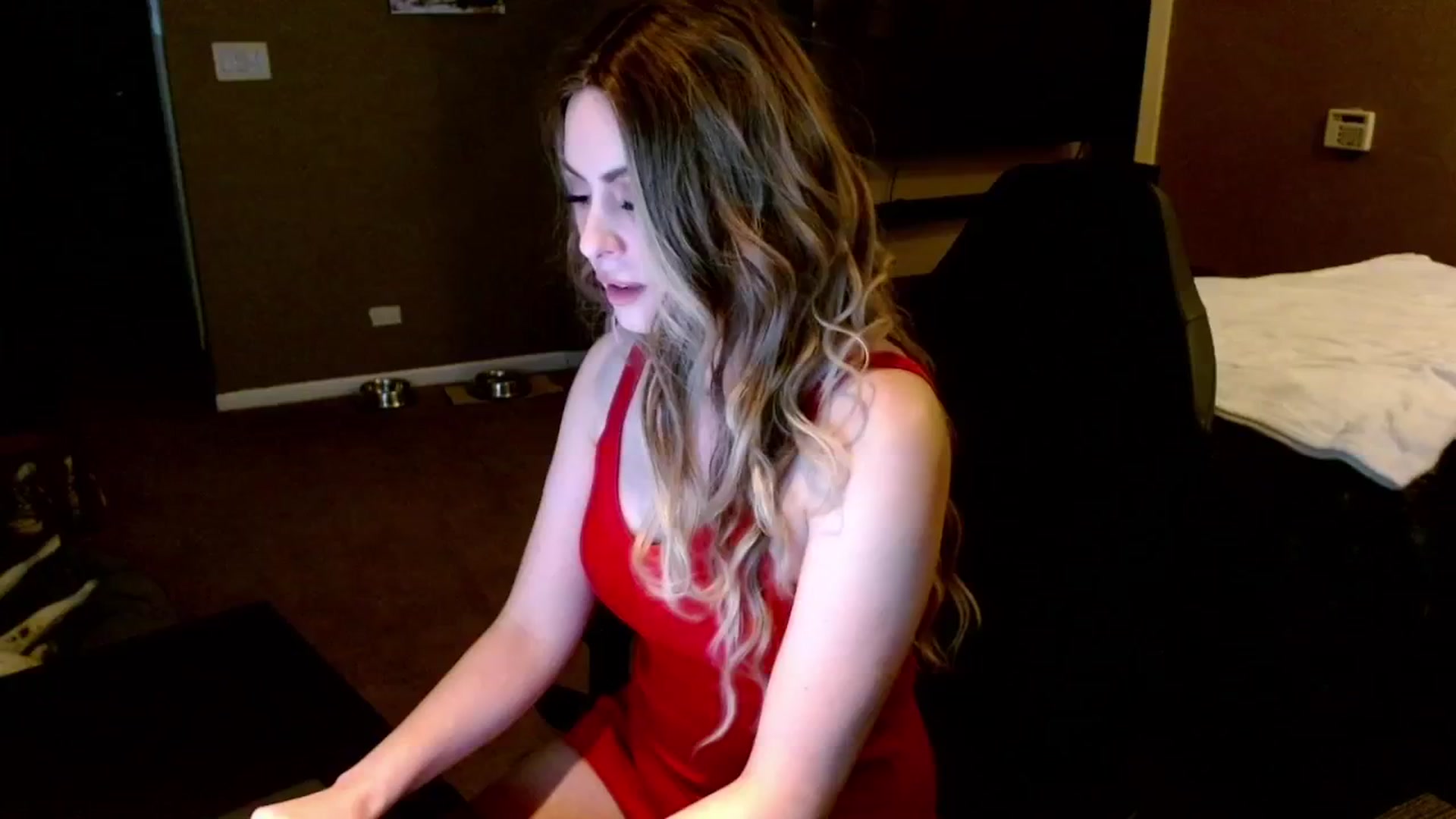 Gallery image thumbnail from theLoveGuru's myfreecams stream on, 12/06/2024, 23:49 image 1 of 20