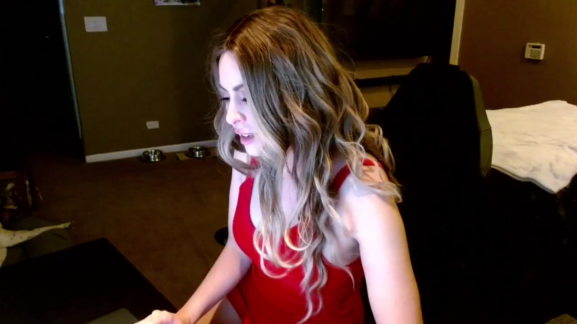 Gallery image thumbnail from theLoveGuru's myfreecams stream on, 12/06/2024, 23:49 image 3 of 20