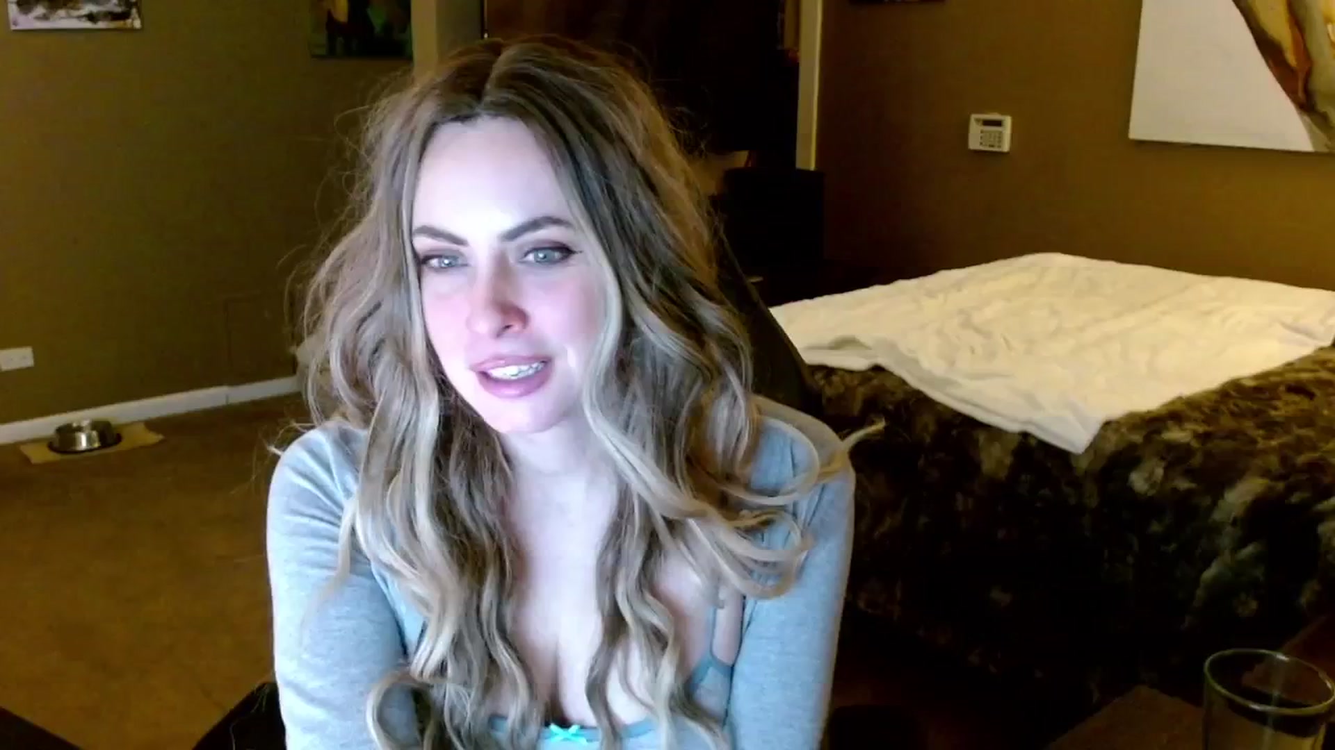 Gallery image thumbnail from theLoveGuru's myfreecams stream on, 12/13/2024, 04:20 image 20 of 20