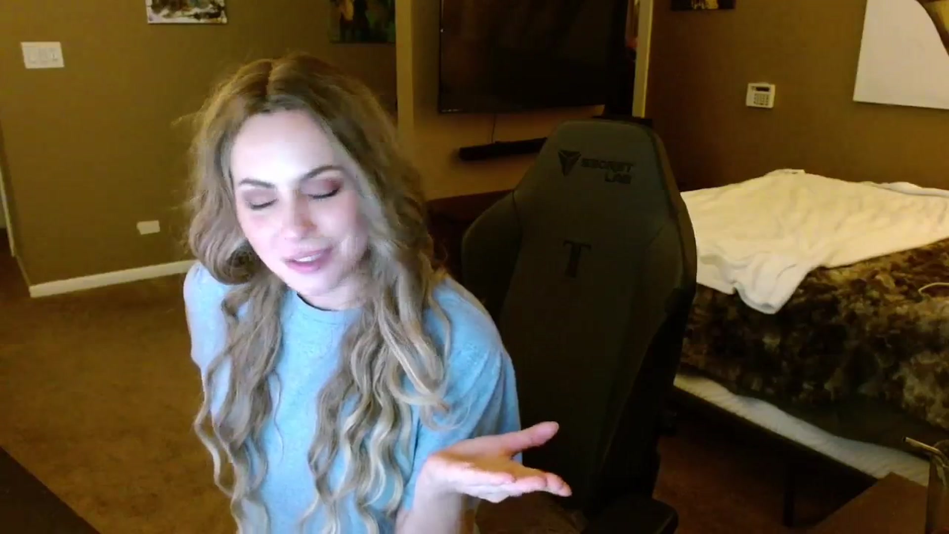 Gallery image thumbnail from theLoveGuru's myfreecams stream on, 12/21/2024, 01:28 image 19 of 20