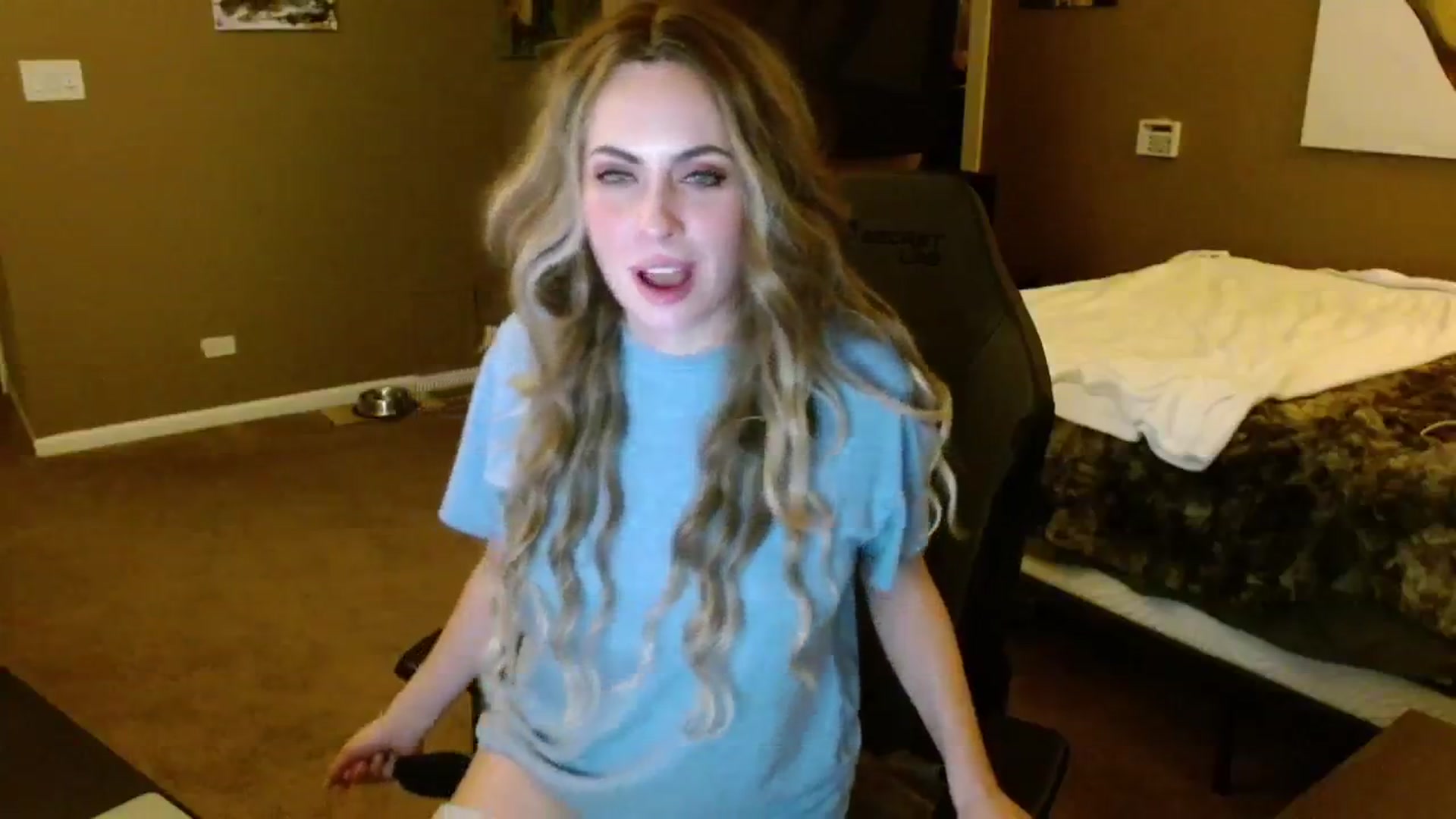 Gallery image thumbnail from theLoveGuru's myfreecams stream on, 12/21/2024, 01:28 image 10 of 20
