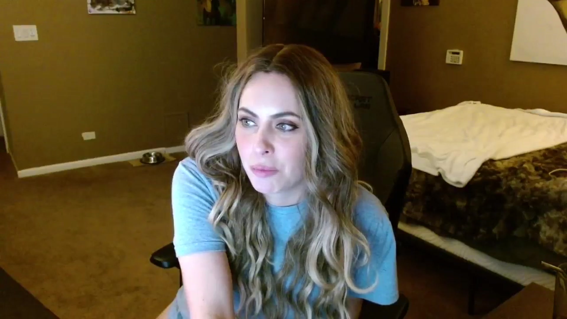 Gallery image thumbnail from theLoveGuru's myfreecams stream on, 12/21/2024, 01:28 image 18 of 20