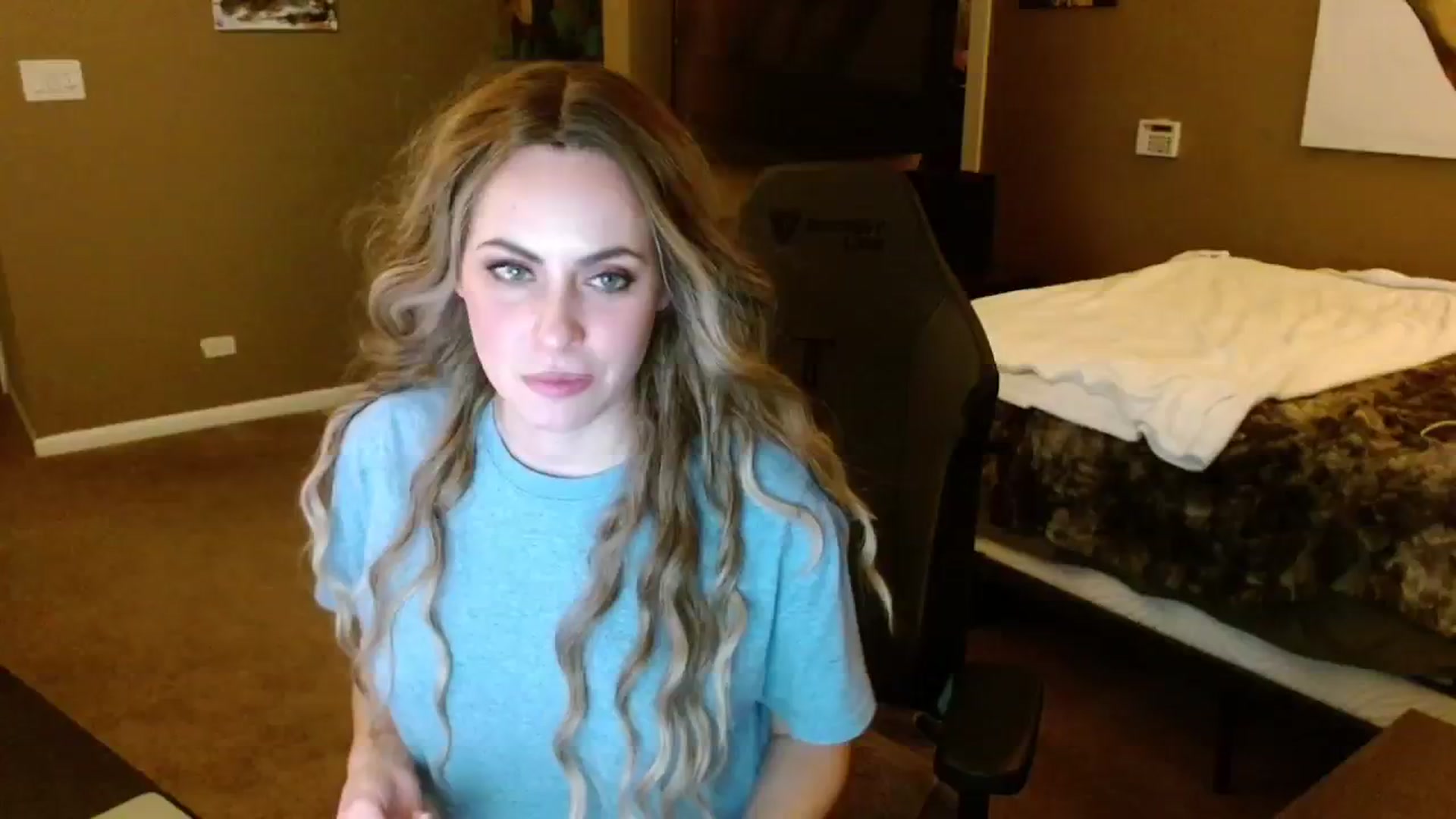 Gallery image thumbnail from theLoveGuru's myfreecams stream on, 12/21/2024, 01:28 image 7 of 20