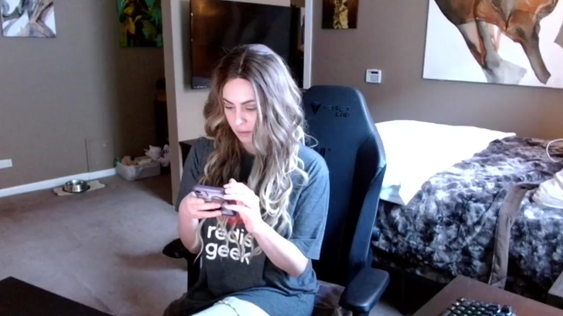 Gallery image thumbnail from theLoveGuru's myfreecams stream on, 01/04/2025, 19:34 image 10 of 20