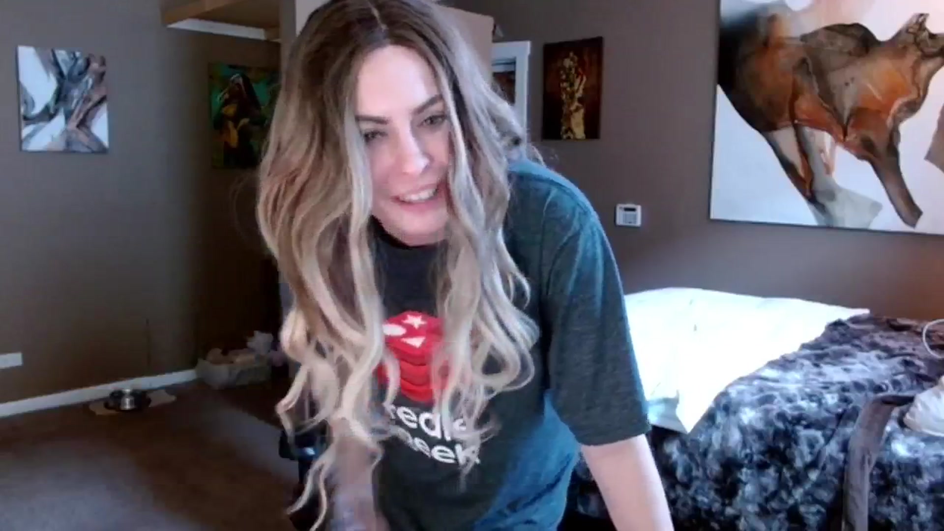 Gallery image thumbnail from theLoveGuru's myfreecams stream on, 01/04/2025, 19:34 image 14 of 20