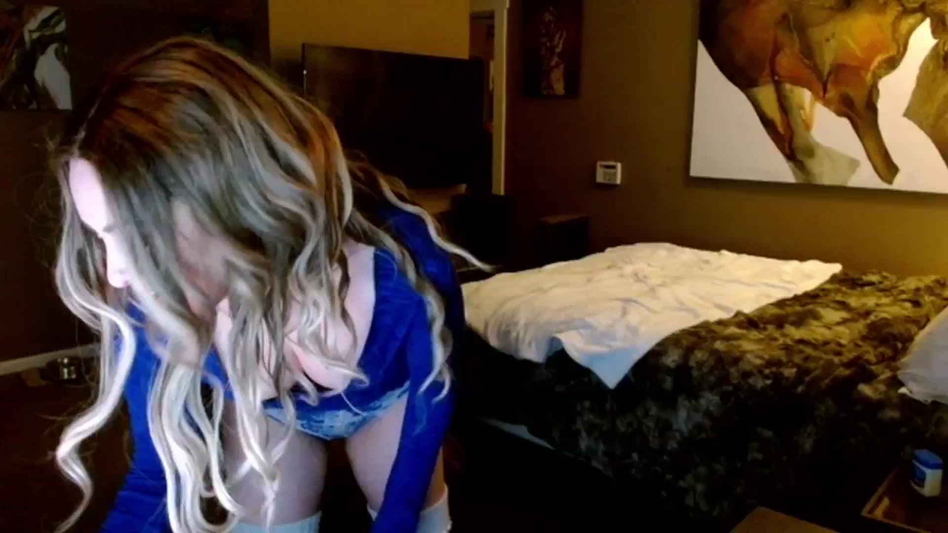 Gallery image thumbnail from theLoveGuru's myfreecams stream on, 01/14/2025, 02:45 image 18 of 20