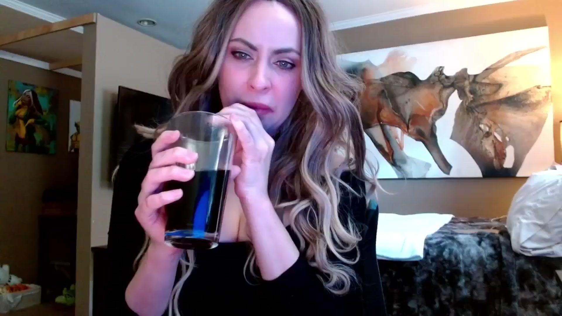 Gallery image thumbnail from theLoveGuru's myfreecams stream on, 01/15/2025, 20:09 image 6 of 20