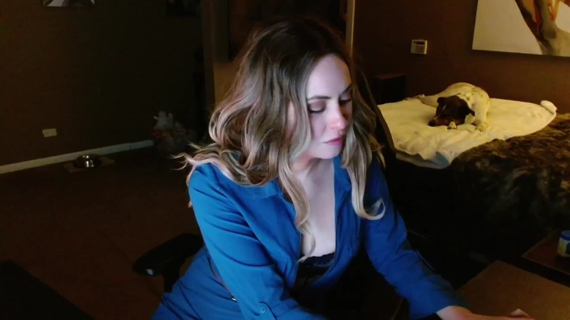 Gallery image thumbnail from theLoveGuru's myfreecams stream on, 01/16/2025, 06:45 image 17 of 20