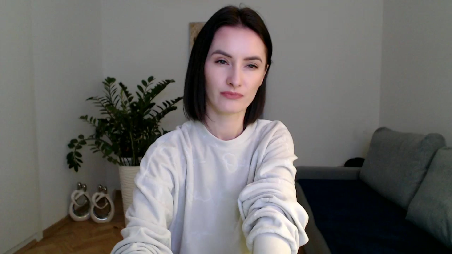 Gallery image thumbnail from the_realpearl's myfreecams stream on, 01/03/2024, 16:01 image 14 of 20
