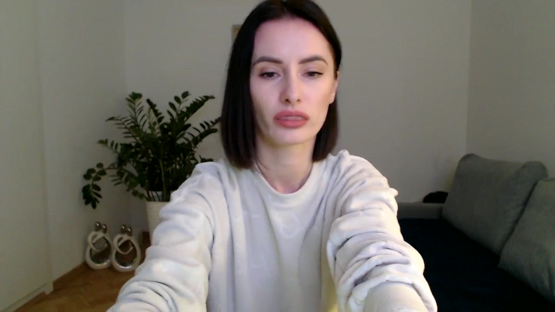 Gallery image thumbnail from the_realpearl's myfreecams stream on, 01/03/2024, 16:01 image 15 of 20