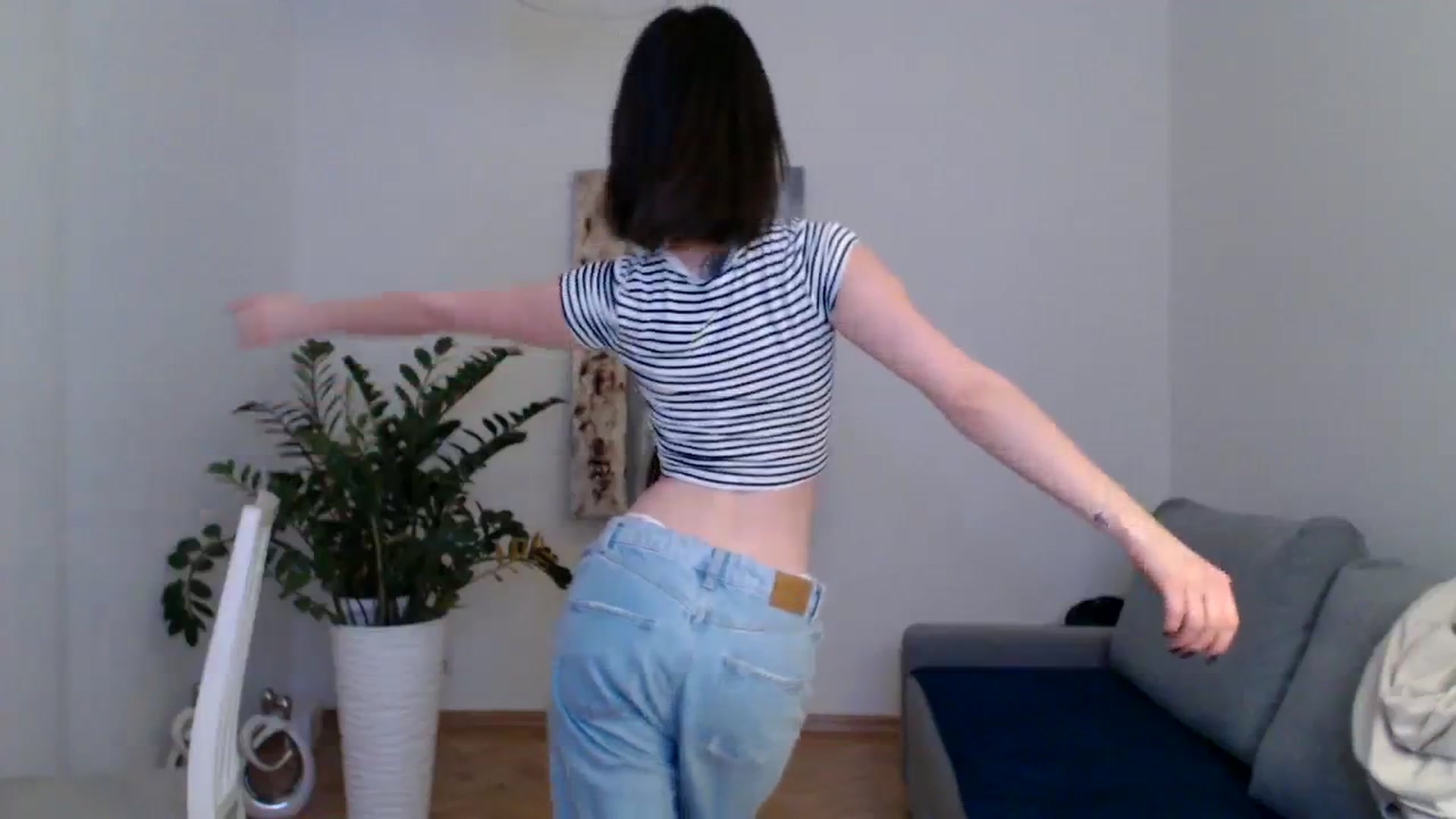 Gallery image thumbnail from the_realpearl's myfreecams stream on, 01/03/2024, 17:13 image 8 of 20