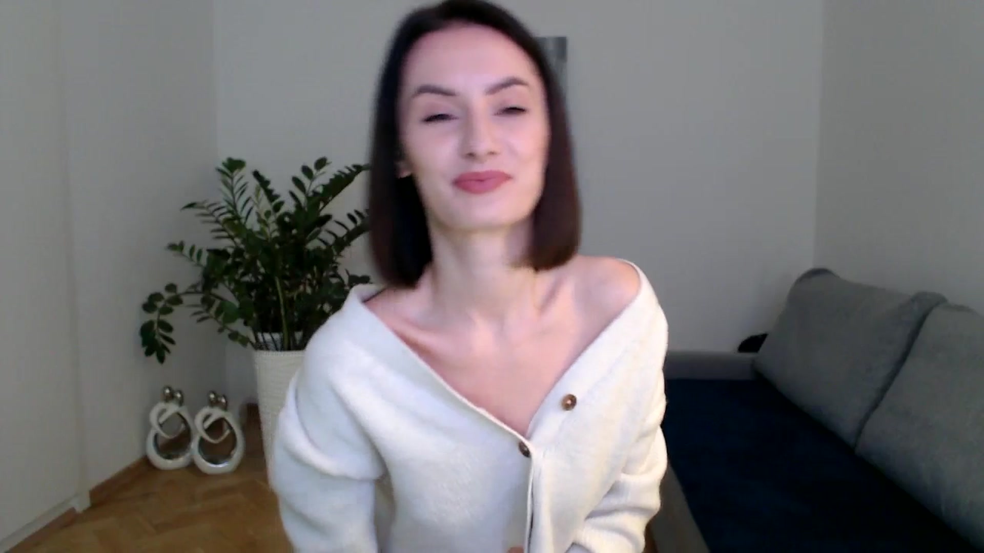 Gallery image thumbnail from the_realpearl's myfreecams stream on, 01/04/2024, 09:32 image 13 of 20