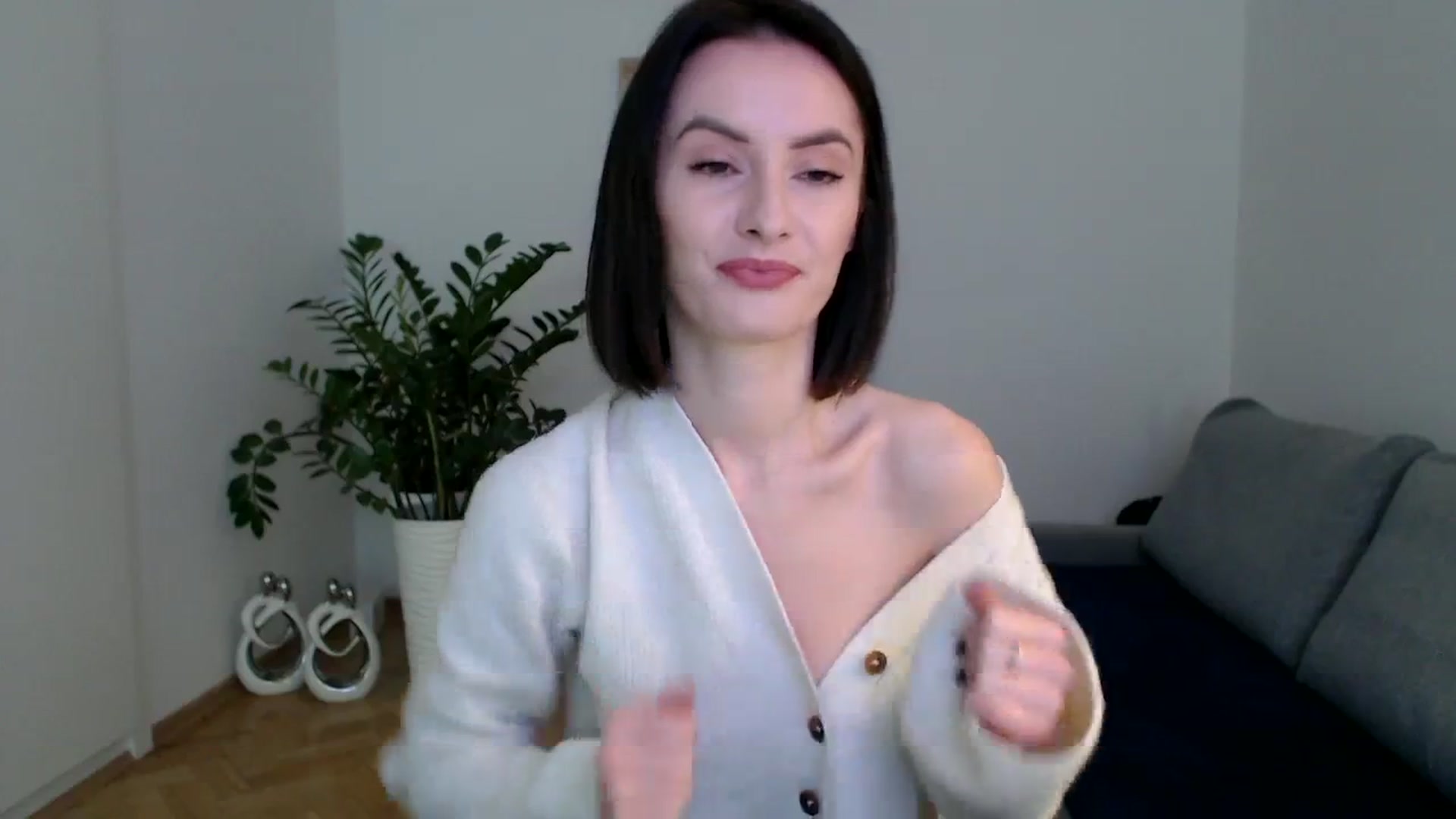 Gallery image thumbnail from the_realpearl's myfreecams stream on, 01/04/2024, 09:32 image 8 of 20