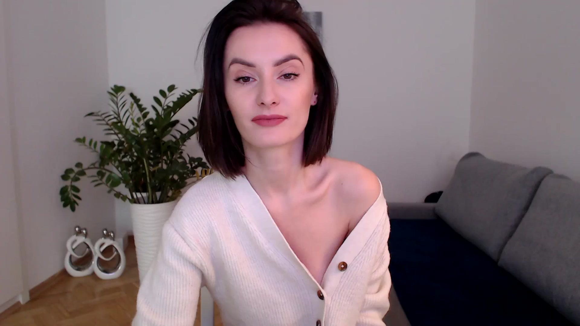 Gallery image thumbnail from the_realpearl's myfreecams stream on, 01/04/2024, 10:41 image 6 of 20
