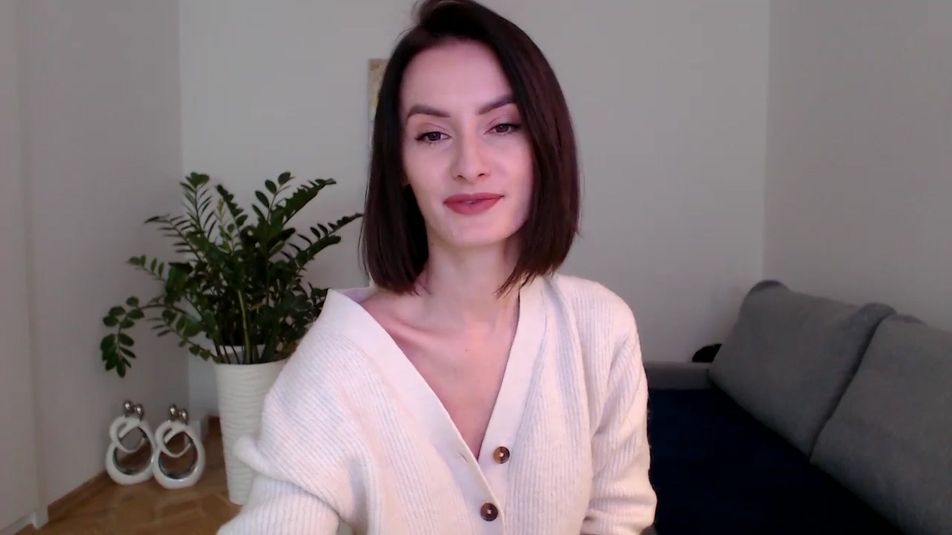 Gallery image thumbnail from the_realpearl's myfreecams stream on, 01/04/2024, 10:41 image 4 of 20