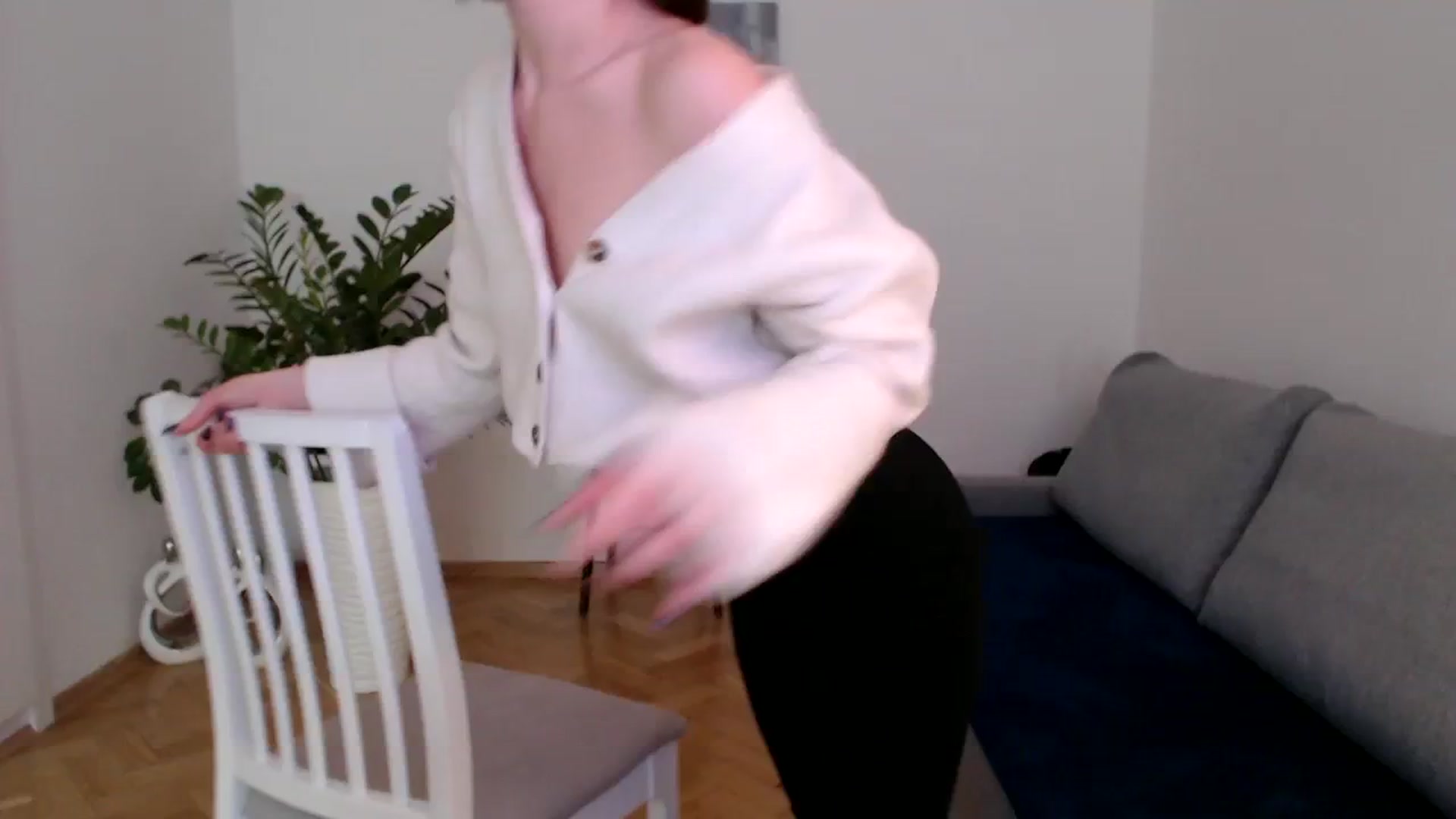 Gallery image thumbnail from the_realpearl's myfreecams stream on, 01/04/2024, 10:41 image 3 of 20