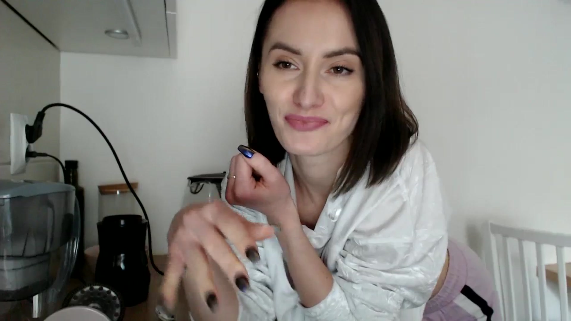 Gallery image thumbnail from the_realpearl's myfreecams stream on, 01/05/2024, 11:30 image 11 of 20