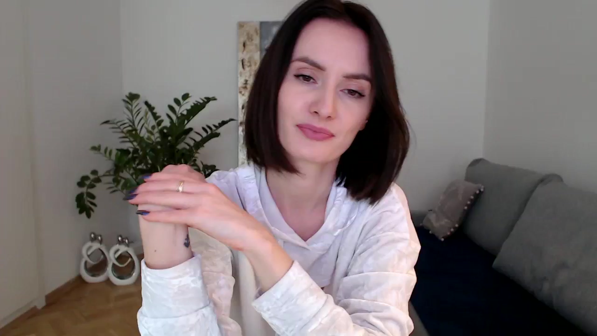 Gallery image thumbnail from the_realpearl's myfreecams stream on, 01/05/2024, 11:30 image 2 of 20