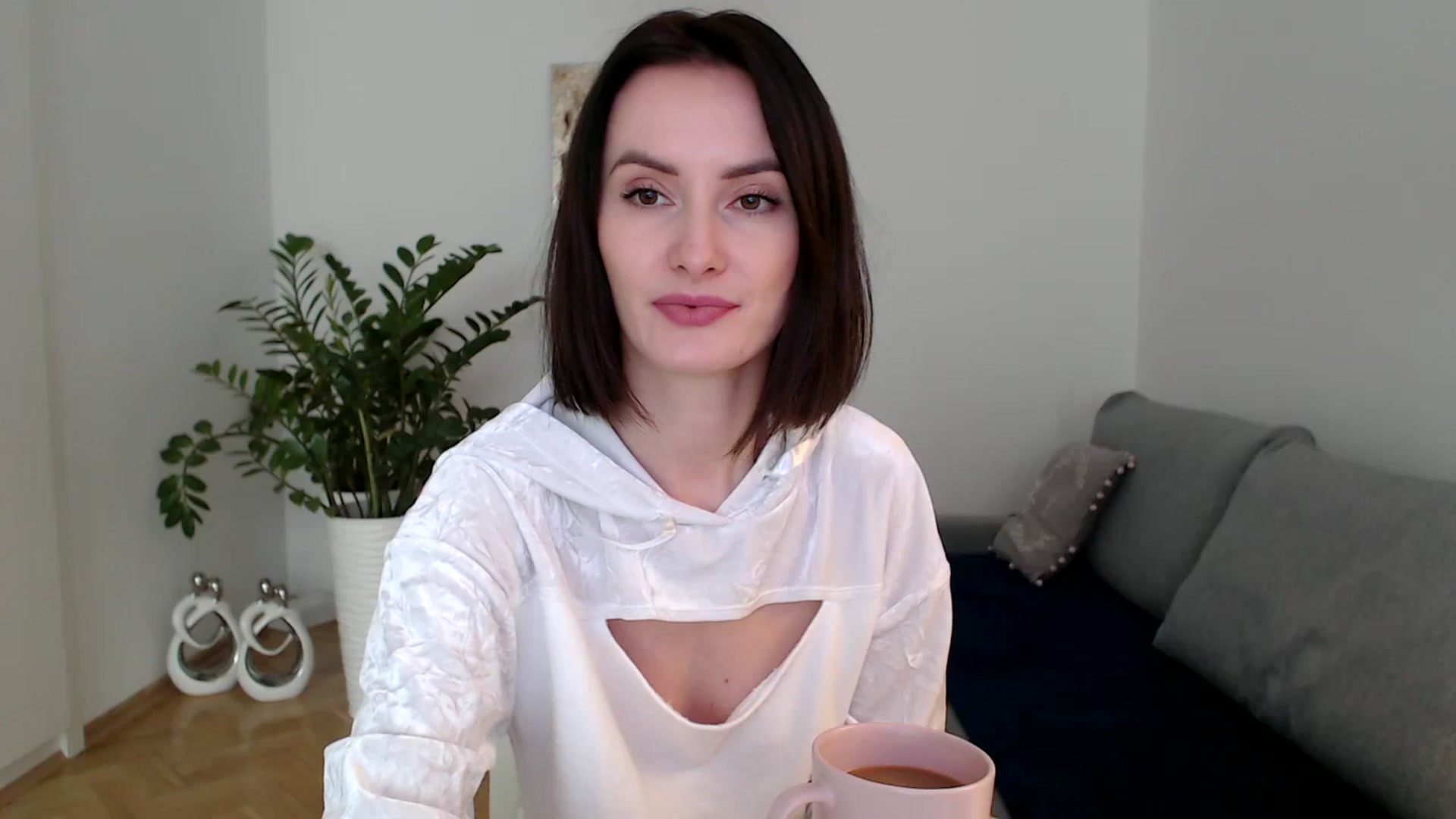 Gallery image thumbnail from the_realpearl's myfreecams stream on, 01/05/2024, 11:30 image 20 of 20